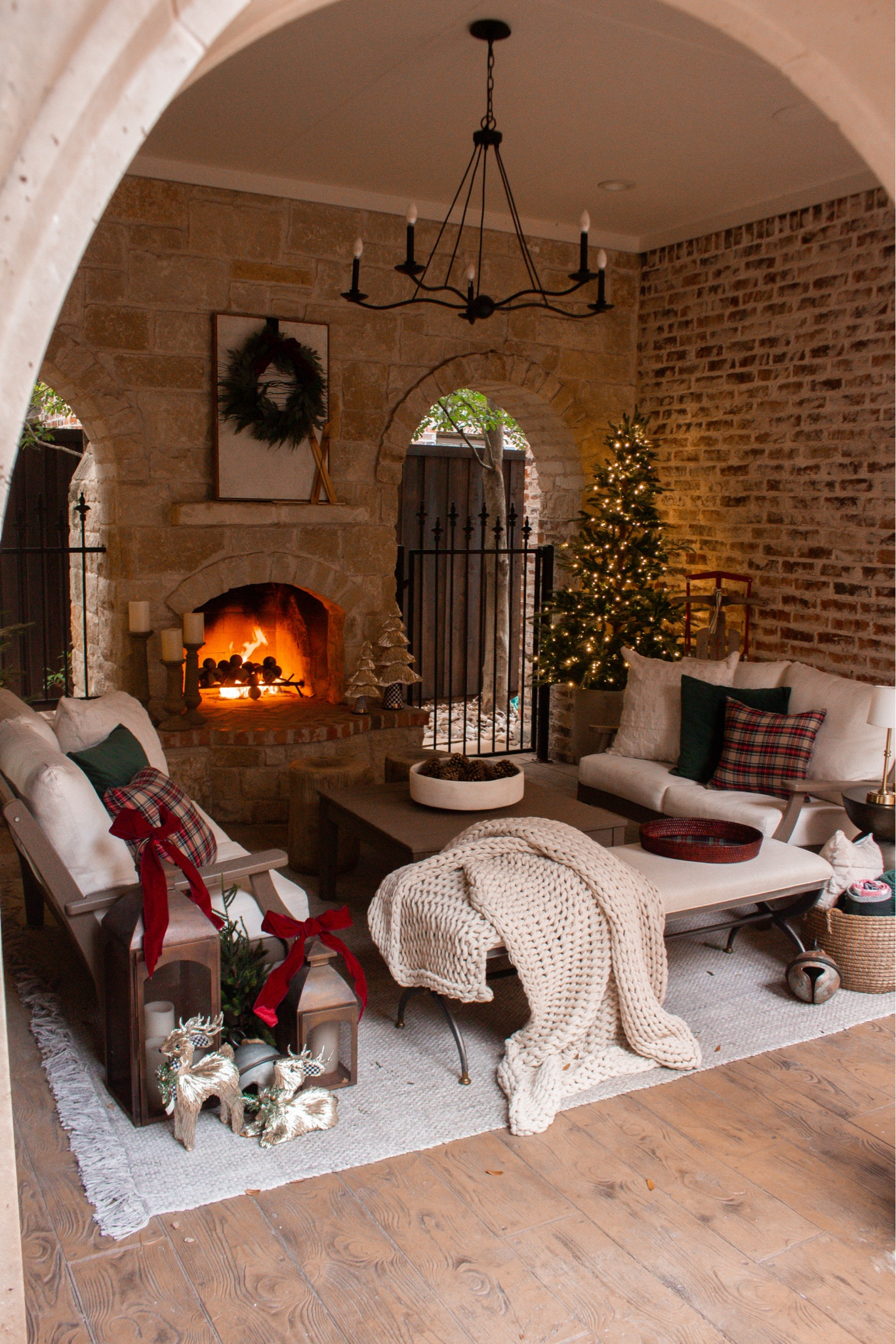 Neutral base, classic textures, and just enough holiday color. This patio Christmas look feels fresh, cozy, and easy to recreate with a few key pieces.
neutral Christmas patio, winter outdoor decor, cozy holiday home, Christmas accents, patio styling ideas, classic holiday design, winter porch inspiration


#LTKHoliday #LTKHome #LTKSeasonal