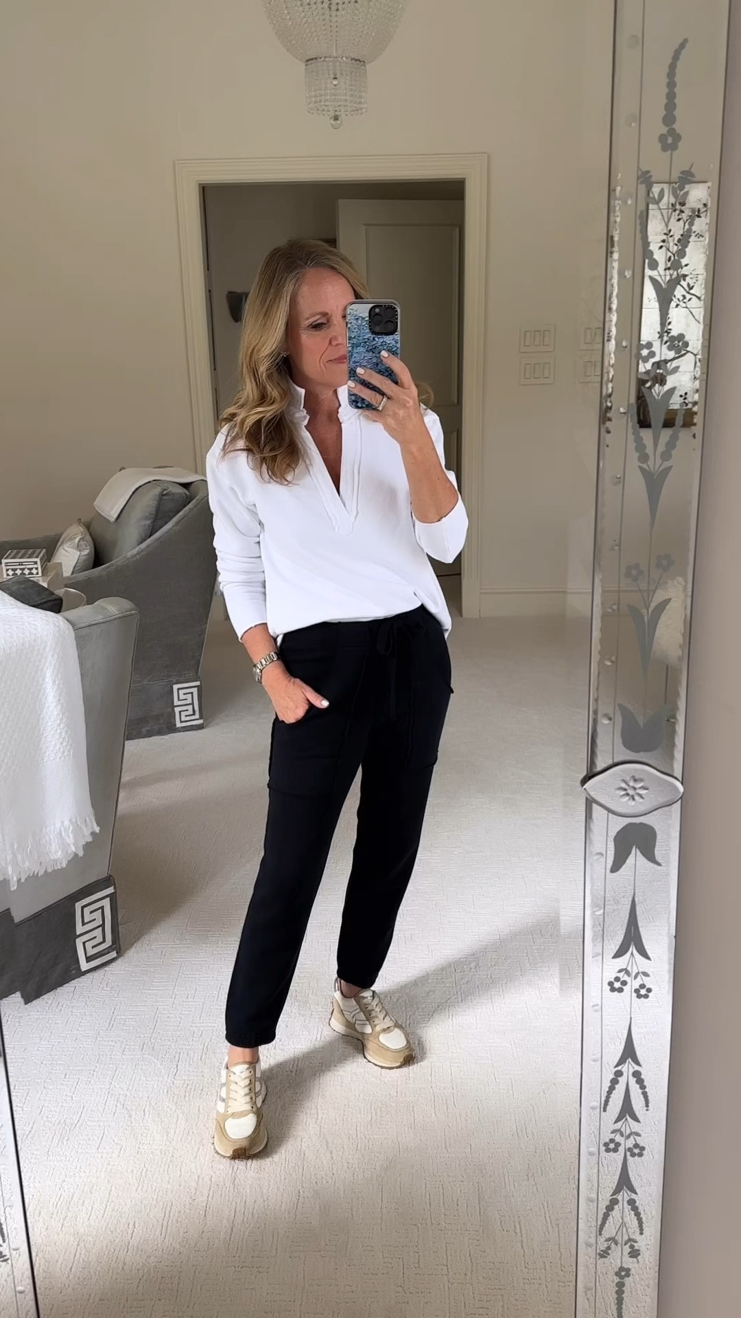 Some of my favorite chic casual styles are the Patrick popover top and Eamon jogger, sweatpants from Frank and Eileen
The luxe triple fleece is like a luxury French terry, and so cozy.

@FrankandEileen #FrankandEileenPartner #WearLoveRepeat

#LTKOver40 #LTKTravel #LTKStyleTip