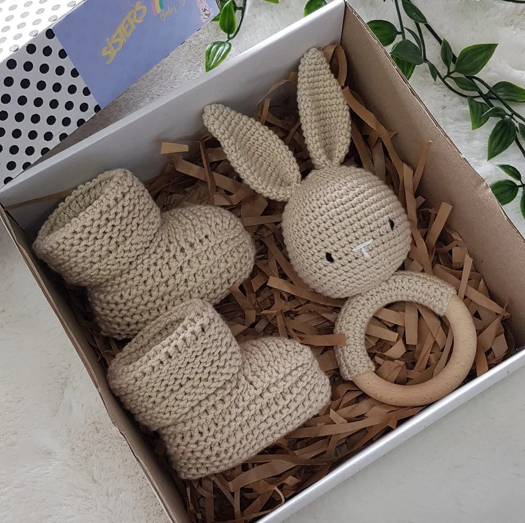 Welcome Baby Gift Set, Personalized Newborn Gift, Unisex Gift Box for Pregnant Sister, Crochet Bo... | Etsy (US)