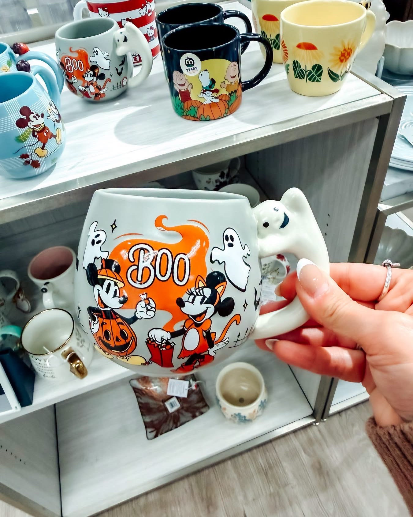 Kohl’s is already in full Fall Disney mode and I am NOT mad about it. 🍂🎃☕️

The ghost handle mug?! The Mickey and Minnie fall mug?! And Snoopy in the pumpkin patch celebrating 60 years?! Somebody take my wallet because these are way too cute to leave behind.

#KohlsFinds #DisneyHalloween #Peanuts #FallMugs #HalloweenDecor