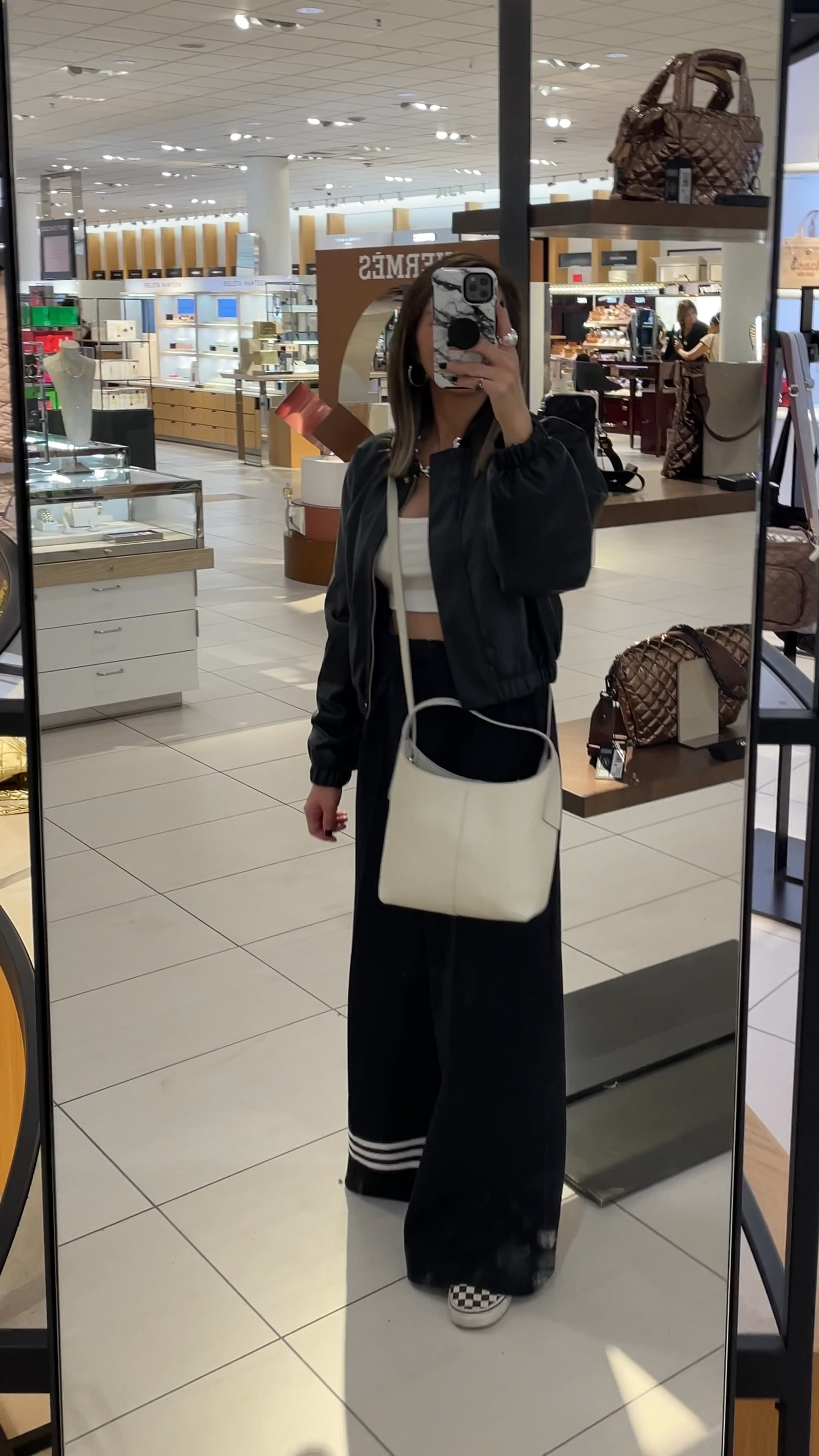 I am loving this bag for everyday wear. You can wear it as a crossbody while running errands and it holds so much inside. It’s currently 40% off! Comes in a few colors and a taller tote size too. Perfect every day carryall for work and running errands. 

Bag, tote bag, shopper bag, work bag, sale, Banana Republic, The Stylizt 



#LTKStyleTip #LTKSaleAlert #LTKItBag