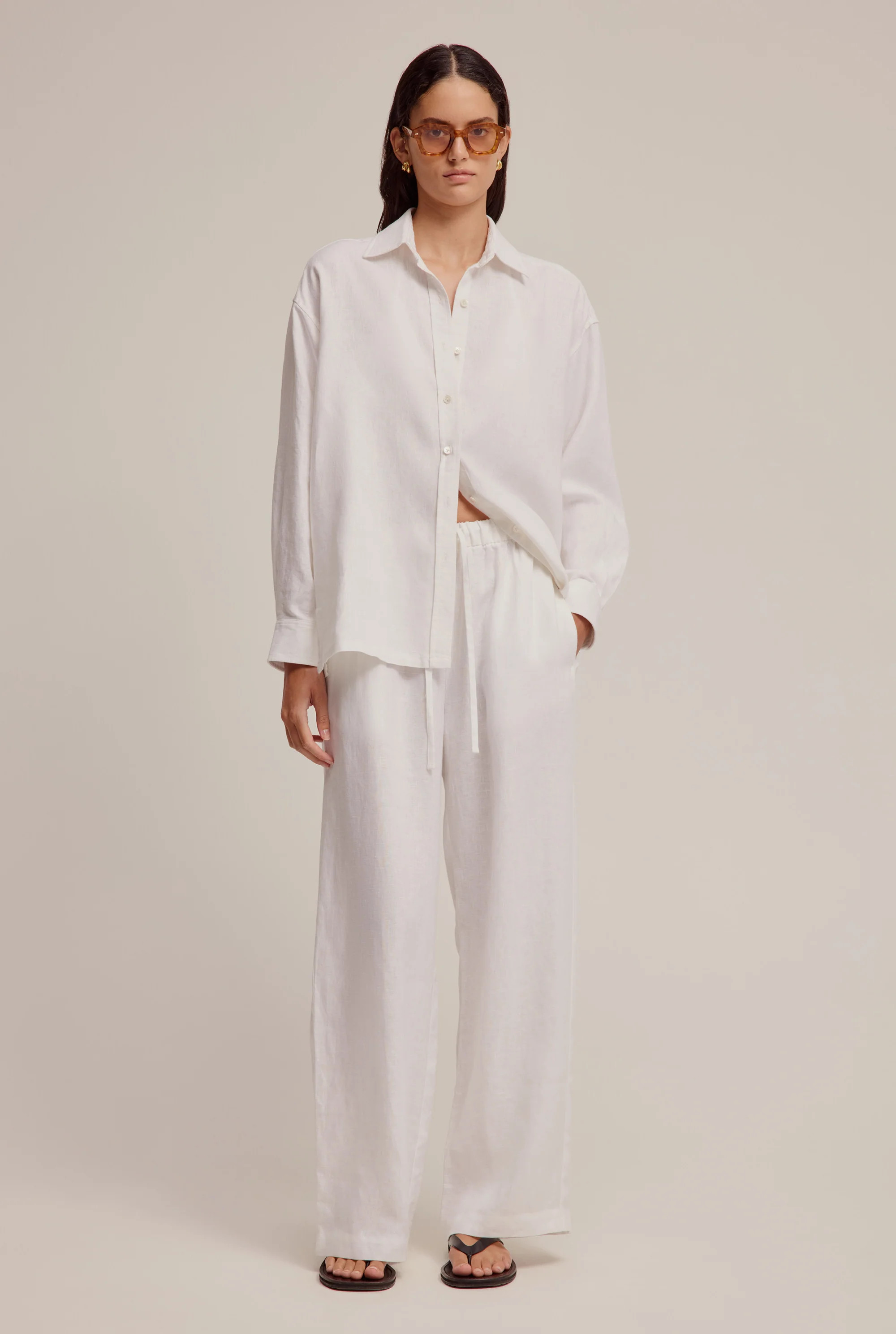 Oversized Linen Shirt
170 AUD
Colour: White
Size: XS
Size Guide
XS
S
M
L
XL
Add to bag
Buy Now, Pay Later
See All Options



Product Info
-
The Oversized Linen Shirt in White is inspired by our men's signature shirt. Cut from heavy-weight linen, it features shell buttons, a scoop back hemline, and back tucks and is designed for a relaxed fit.

Standard collar
Heavy weight linen
Mother of pearl buttons on the front and cuffs
Back tucks
Scoop hemline
100% Linen
Cold machine wash on a delicate cycle
Sizing
+
Care Guide
+
Shipping
+



Returns
+



 | Venroy AU