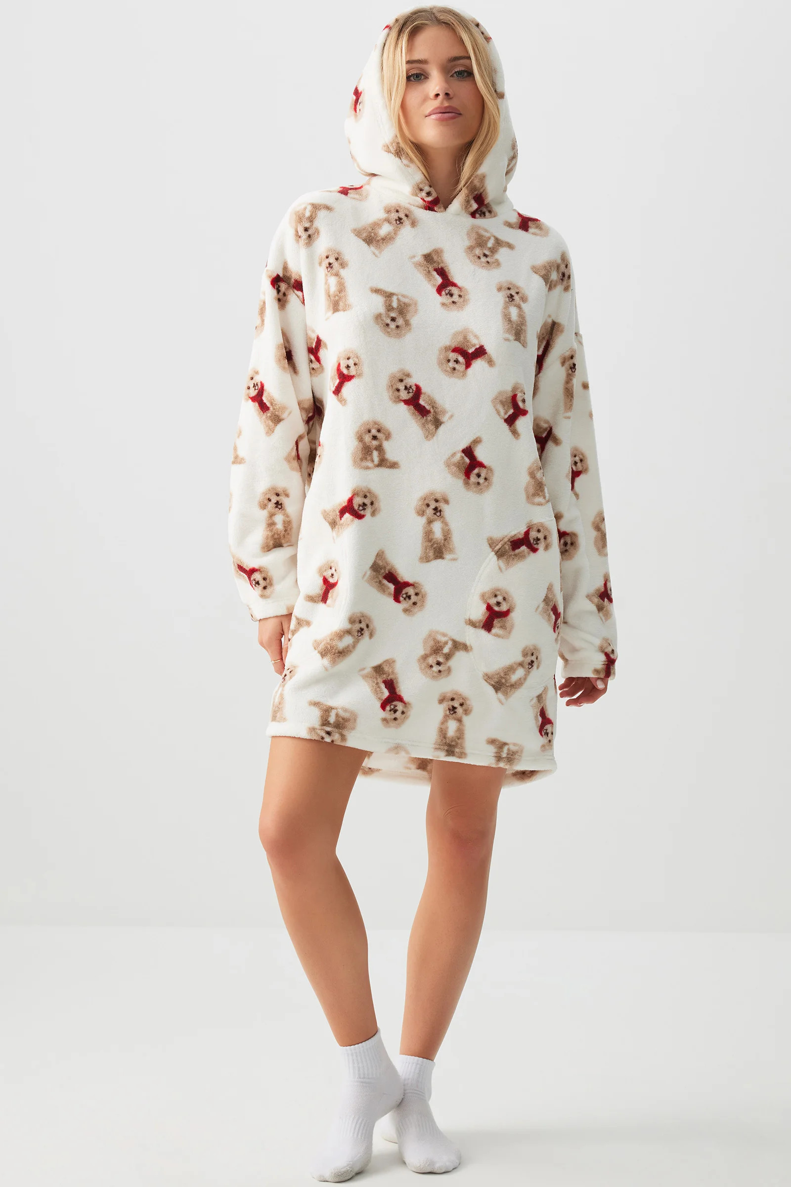 SUNDAYSOFT Loungy Hoodie | Ardene