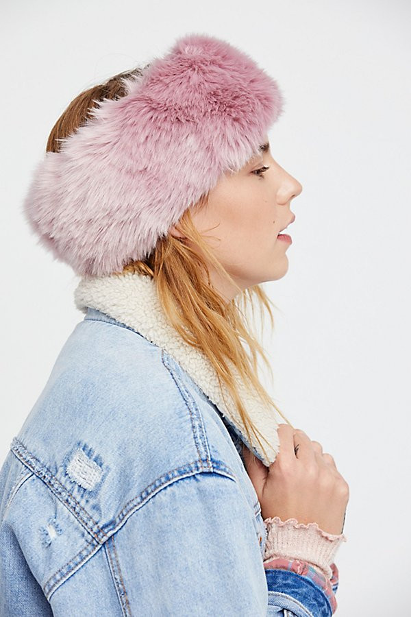 https://www.freepeople.com/shop/cabin-fever-faux-fur-headband/?adpos=1o3&cm_mmc=RKG-GooglePLAsUS-_-G | Free People