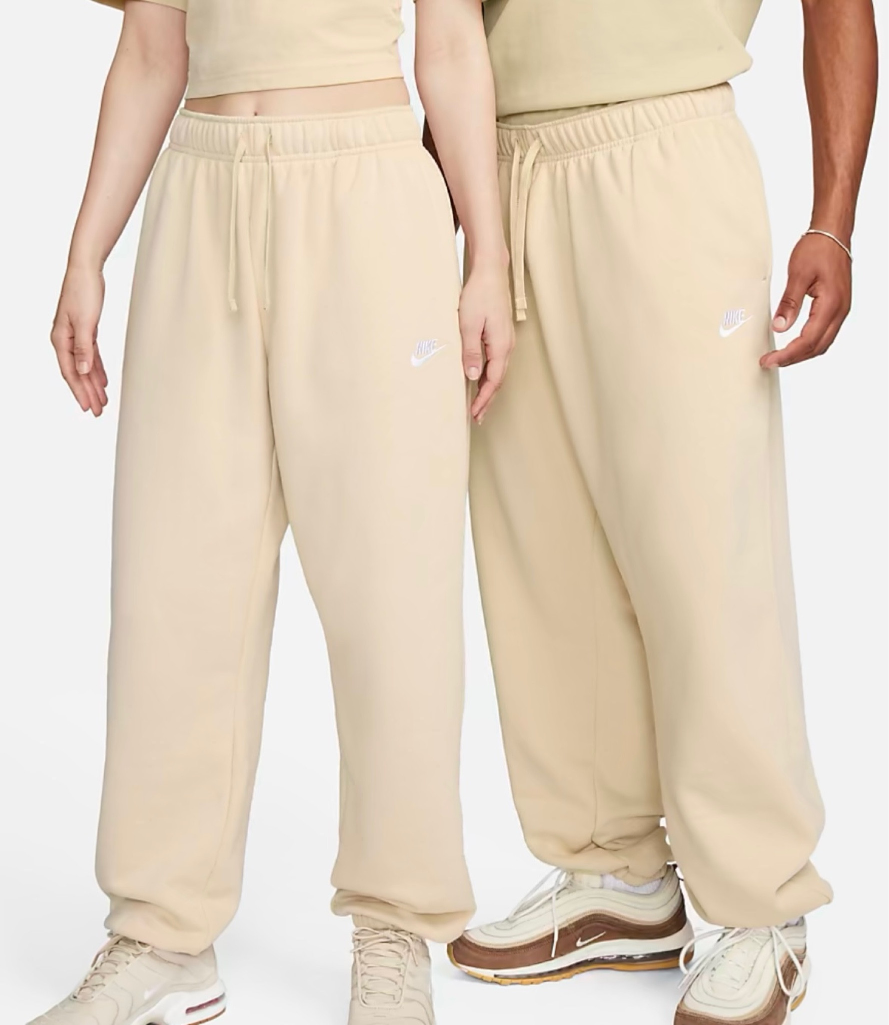 nike fall sweatpants 

#LTKsalealert #LTKfitness #LTKSeasonal