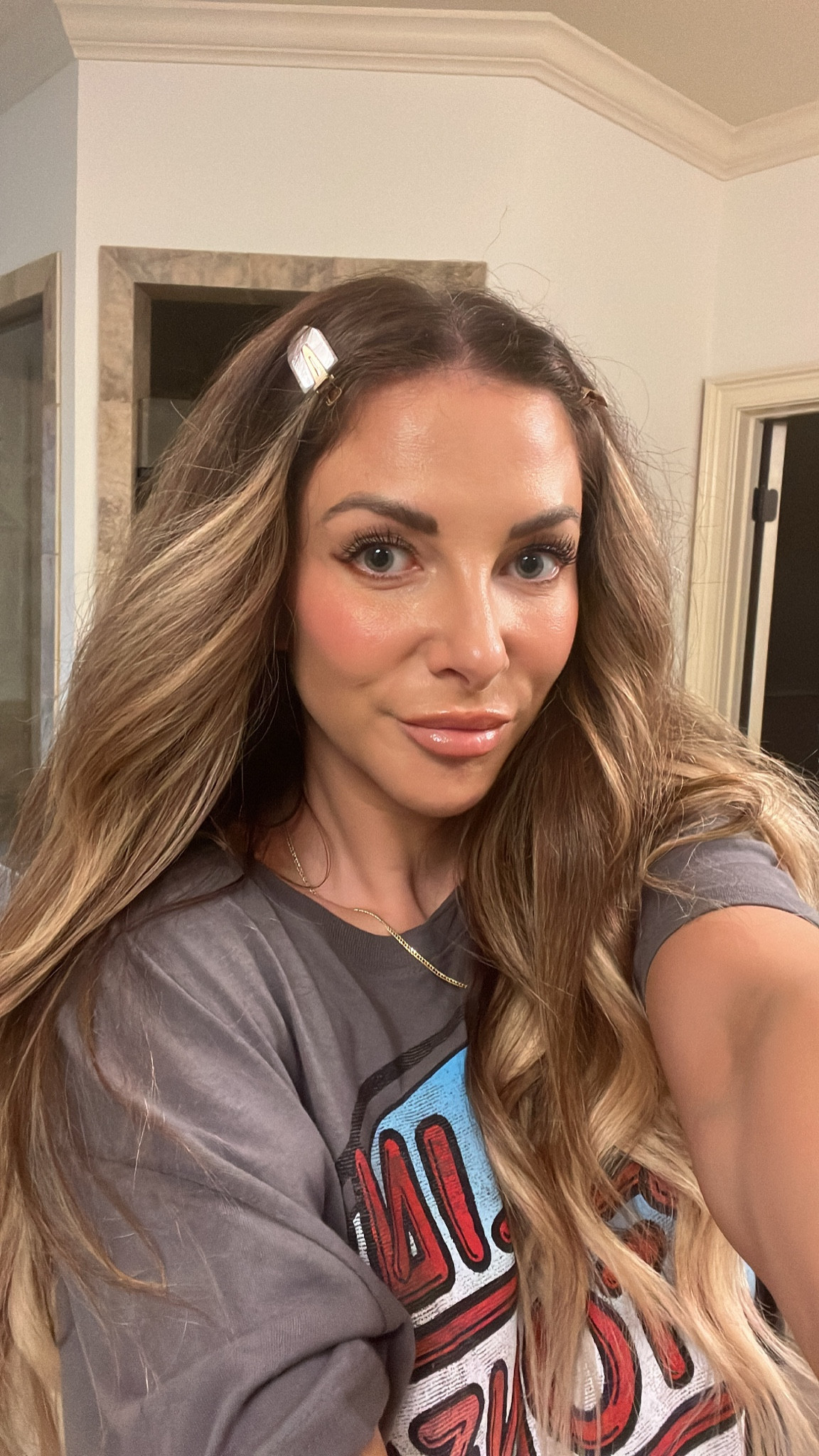 Date night makeup 

Did the underpainting technique!

Dibs - shade full deets / spill the tea
Bronzer - laguna 02
Blush - she’s a doll
Concealer - 3.5
Foundation - Vallauris 
Liquid highlight - original 
Rare beauty - mesmerize 
Liner - anywhere caffeine 
Lipstick - whora 

#LTKbeauty