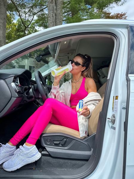 5 signs you are DEHYDRATED:
#Ad
1. Urinating less and/or it’s a darker color 
2. Heart is racing
3. Lightheaded or dizzy
4. Headache that won't go away
5. Fatigue
This is why it’s SO important to stay on top of your hydration and as a mom on the go, I always carry my @nuunhydration with me everywhere I go! It reminds me to always stay proactive about my hydration needs- even when I’m knee deep in mom life. New favorite flavor: Lemon Lime 🍋 

Available at your local @target 🎯 

Have you tried Nuun yet?

#ButFirstNuun #TargetFinds #NuunLife #target #targetpartner #HealthyAlibi 

#LTKunder50 #LTKFitness #LTKFind