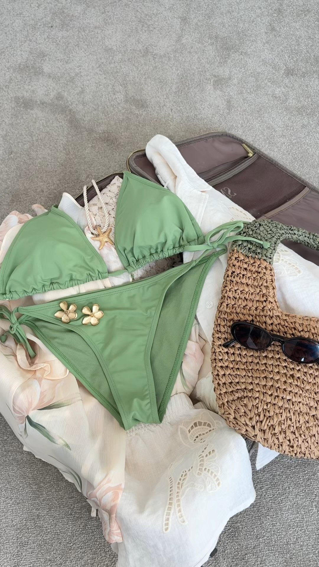 …2/7 days of euro summer outfits  🌺🐚

& today we’ve got one of the most popular holiday destinations : Palma Mallorca 🌴

From beachwear to evening wear, I’ve chosen 7 gorge outfits that would be perfect for anything from the beach to bar 🍸 Mallorca style is all about dusty beige shades, whites, soft brows & olive greens! (Actually one of my fav colour palettes!🤭) 



#eurosummerstyle #palmaoutfits #mallorca #palmamallorca #mallorcaoutfits #neutralstyle #eurosummer #summerstyle #holidayoutfits #vacaymode #beachwear #outfitinspo #neutraloutfits #linen #beachclub #hm #zara 

#LTKAroundTheWorld #LTKuk #LTKsummer