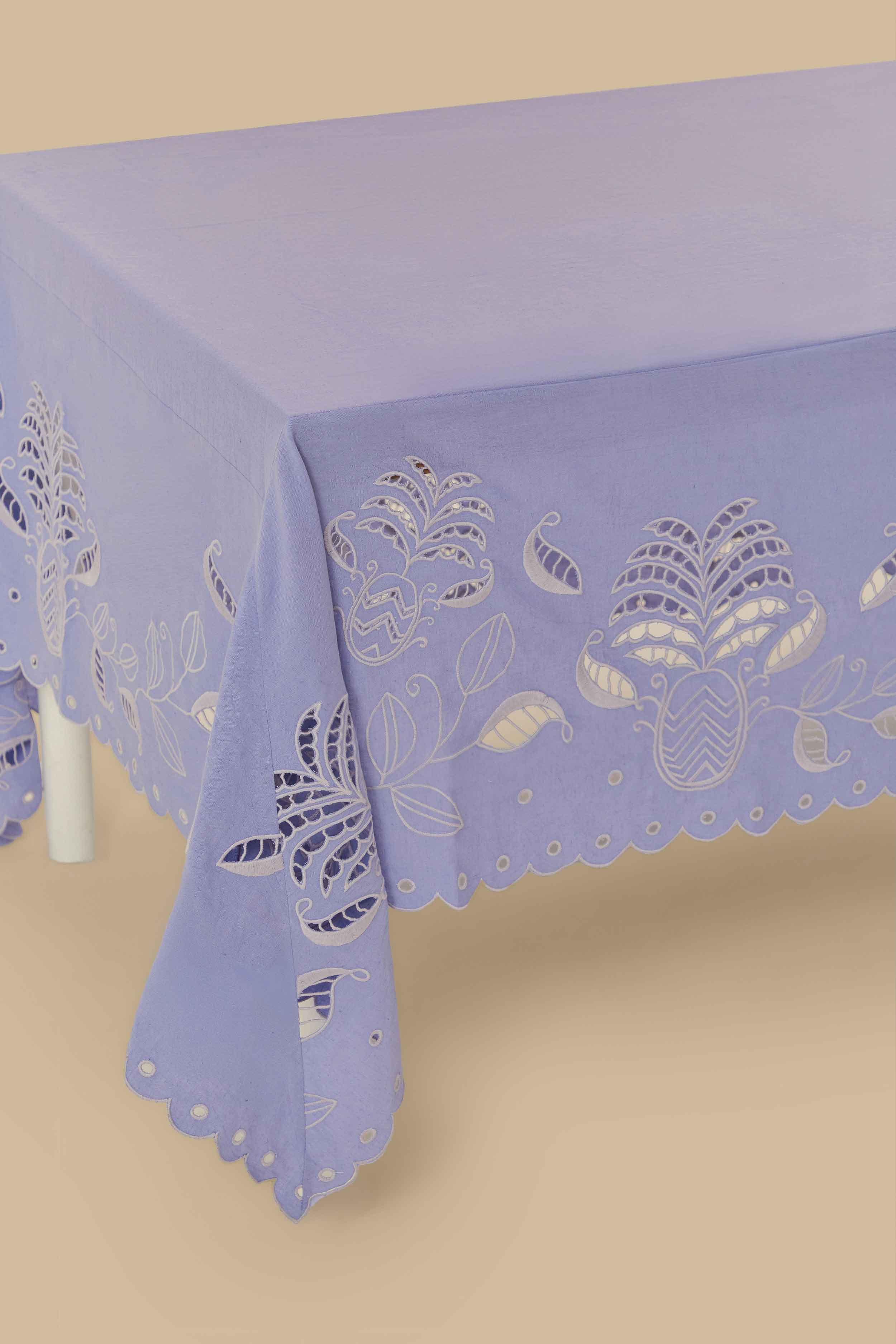 Romantic Joy A La Carte Tablecloth | Farm Rio EU
