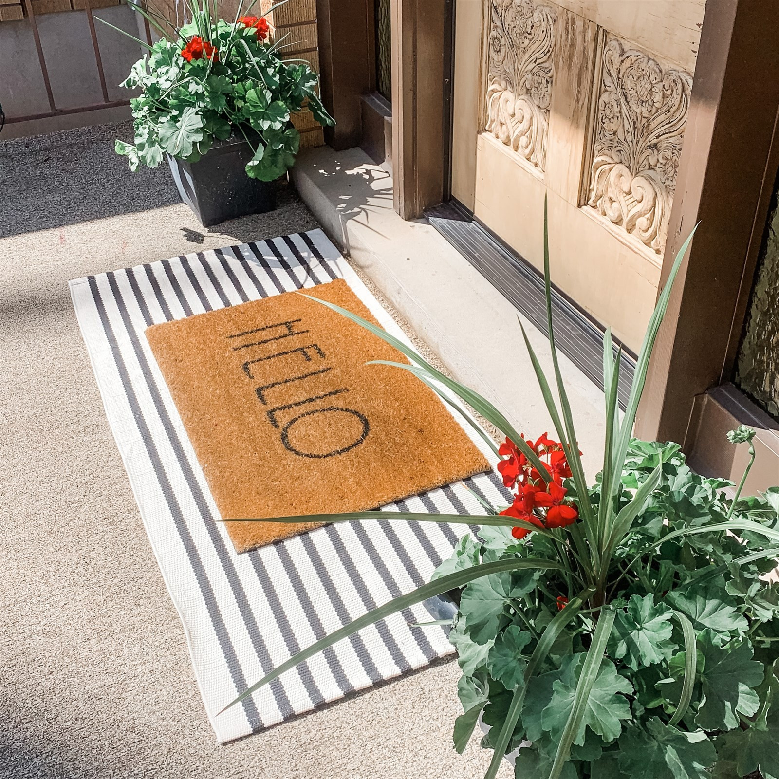 Decorative Indoor/Outdoor Stripe Layering Rug | Jane