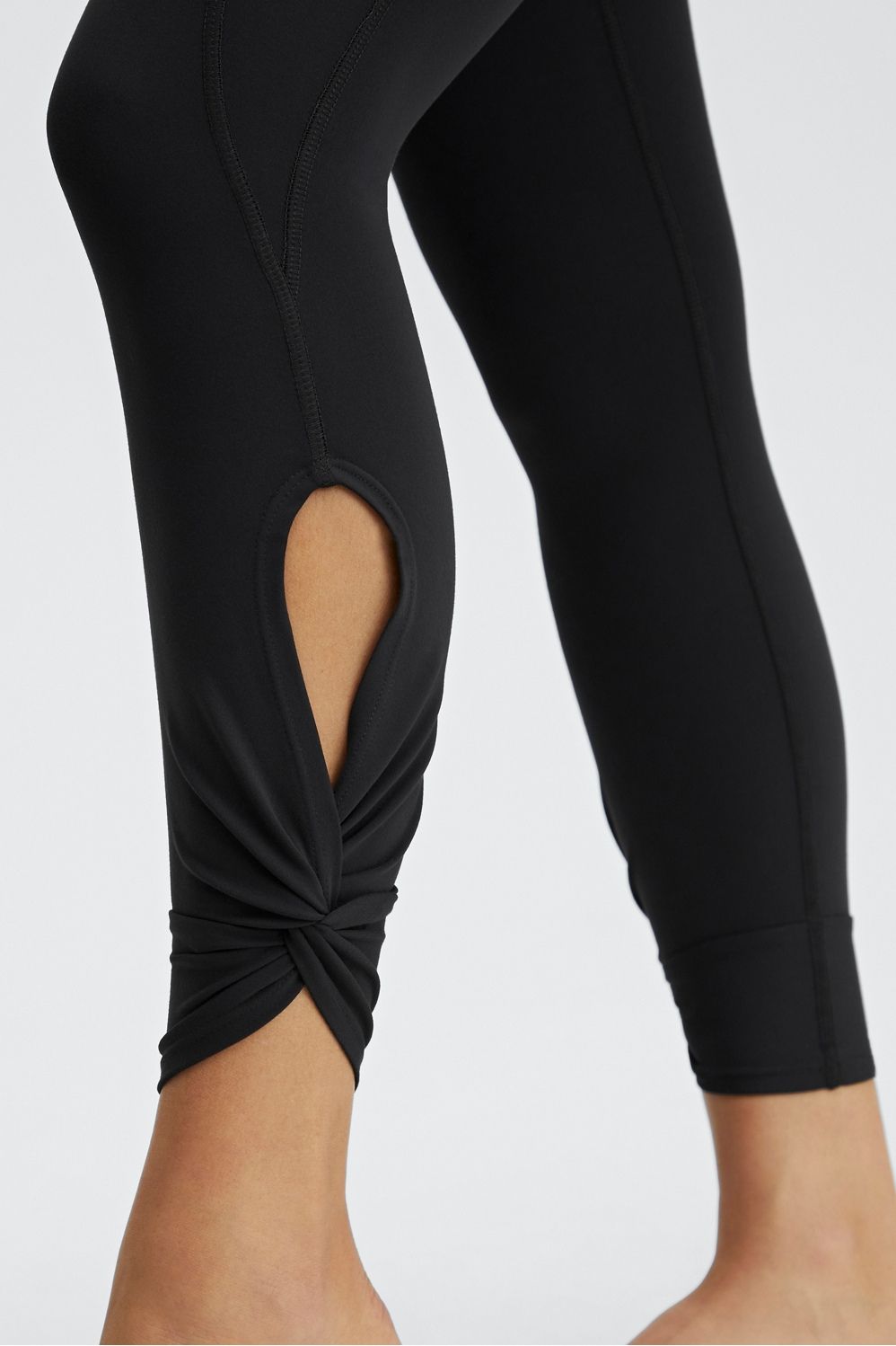 Oasis High-Waisted Twist 7/8 | Fabletics