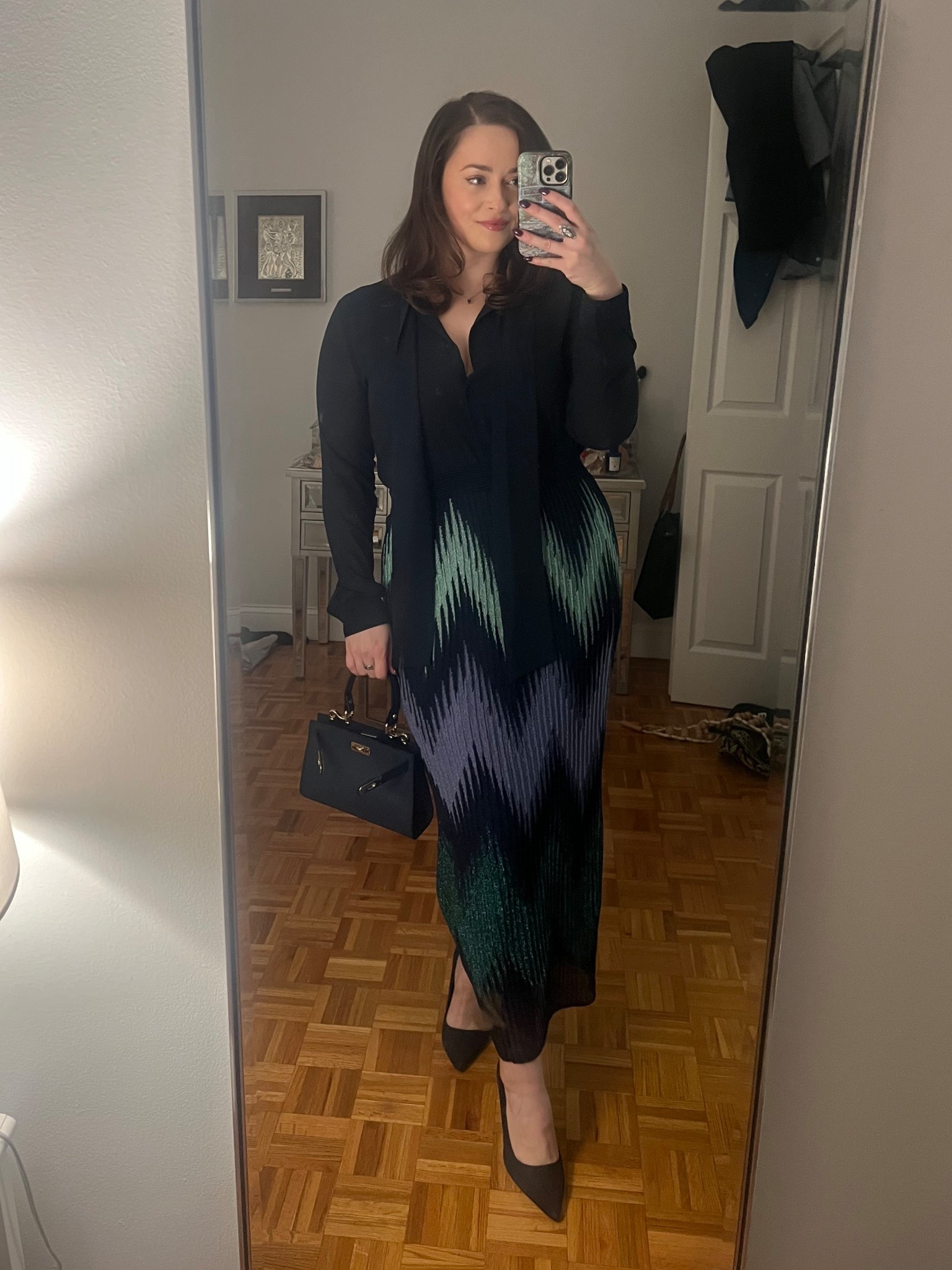 Bought this Missoni skirt and MK top for Italy, and I couldn’t wait to wear it again! Exact items aren’t available but I linked similar 

#LTKHoliday #LTKParties #LTKMidsize