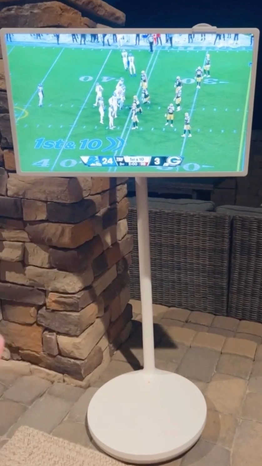 My Rolling tv is on the biggest drop that I have ever seen! My favorite splurge ever!

#LTKdayinmylife #LTKSaleAlert #LTKHome
