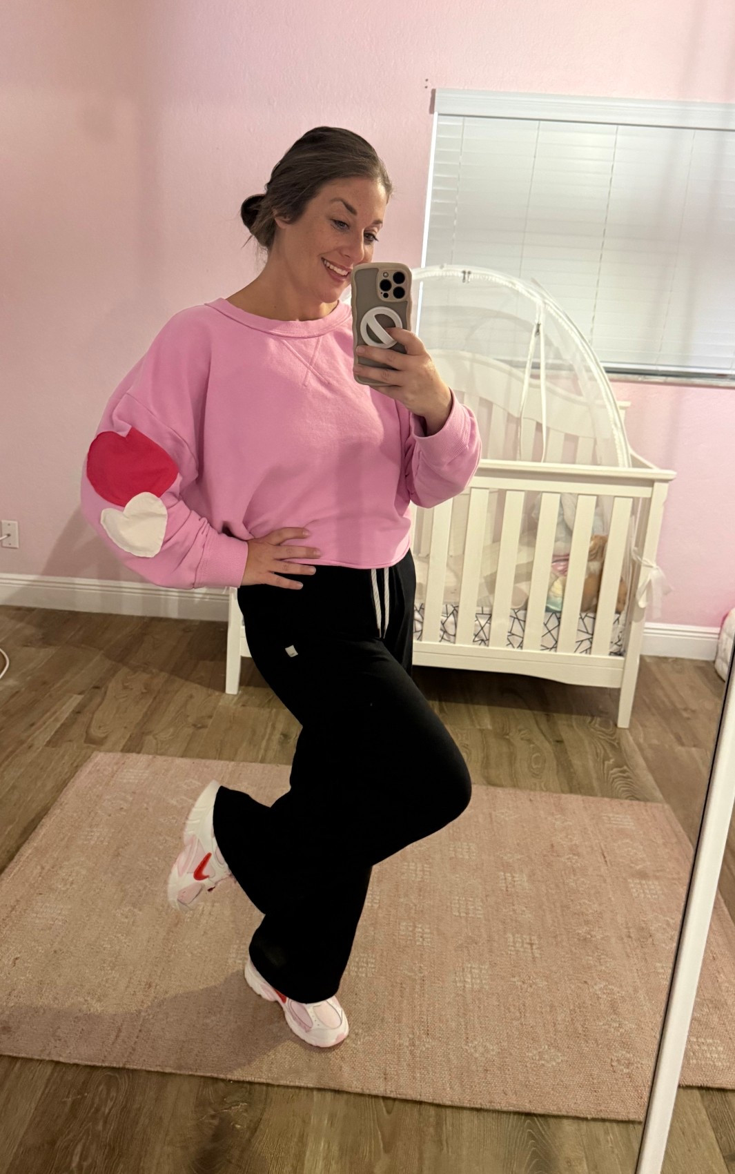 🩷❤️🩷❤️