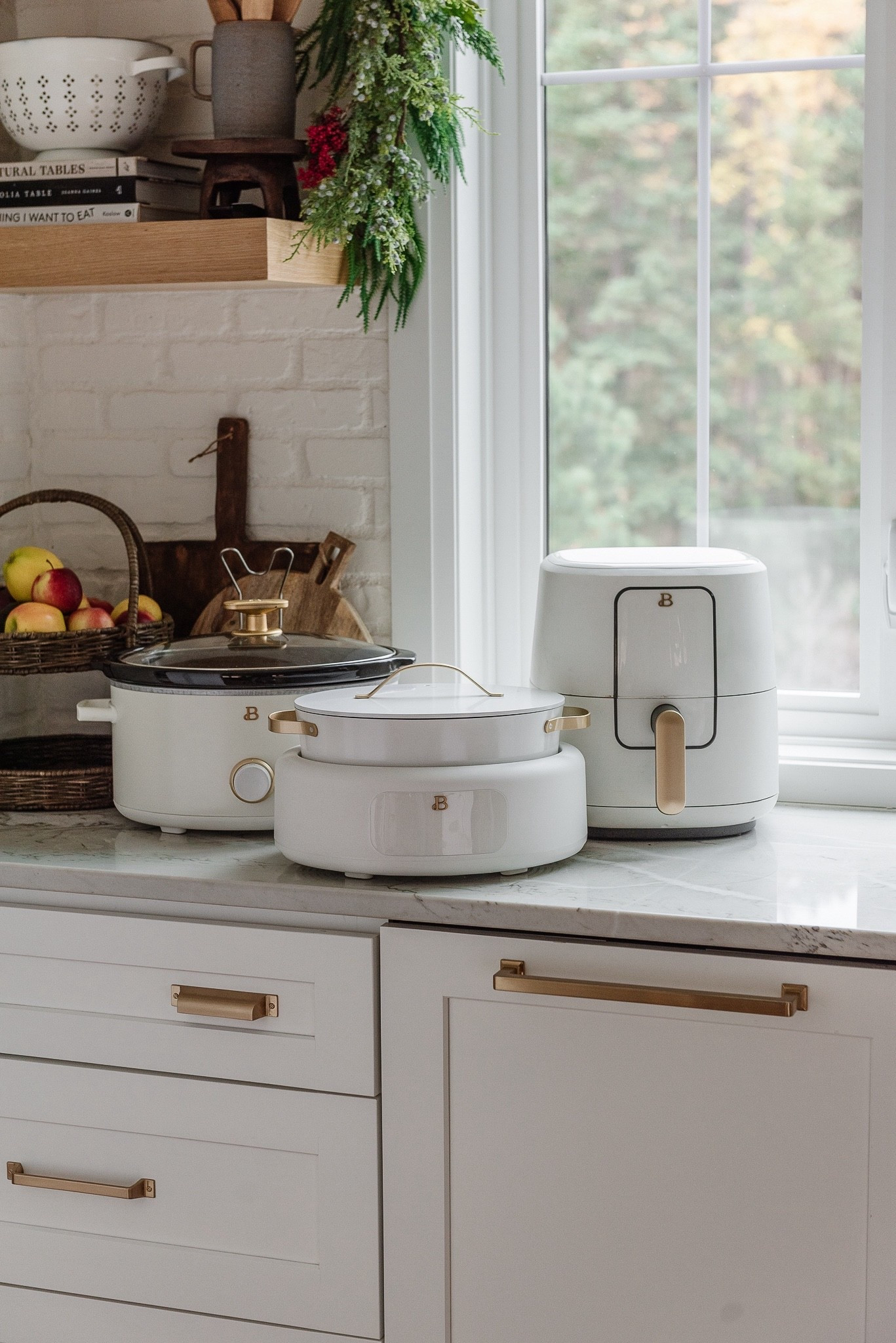 Functional meets beautiful 😍 Everything here is all on @walmart — and the Pre-Black Friday Deals Event ends November 16. Shop now and level up your entertaining!
#walmart #walmartpartner

#LTKGiftGuide #LTKFindsUnder100 #LTKfoodie