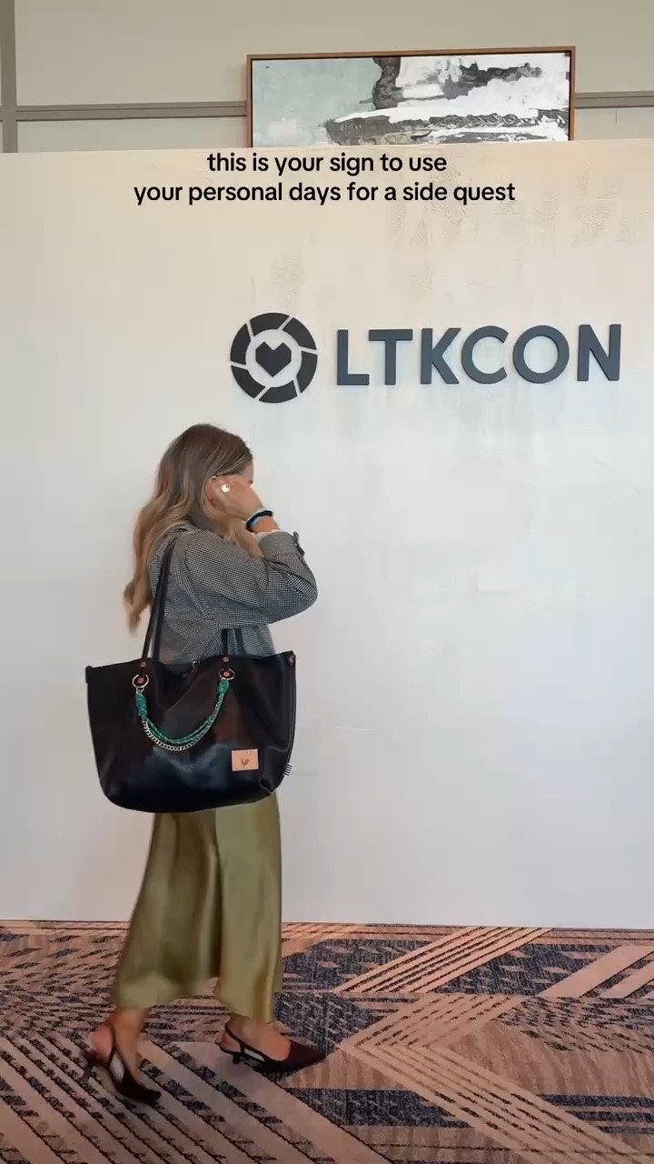Ootd for day 2!!

#LTKootd #LTKCon #LTKdayinmylife