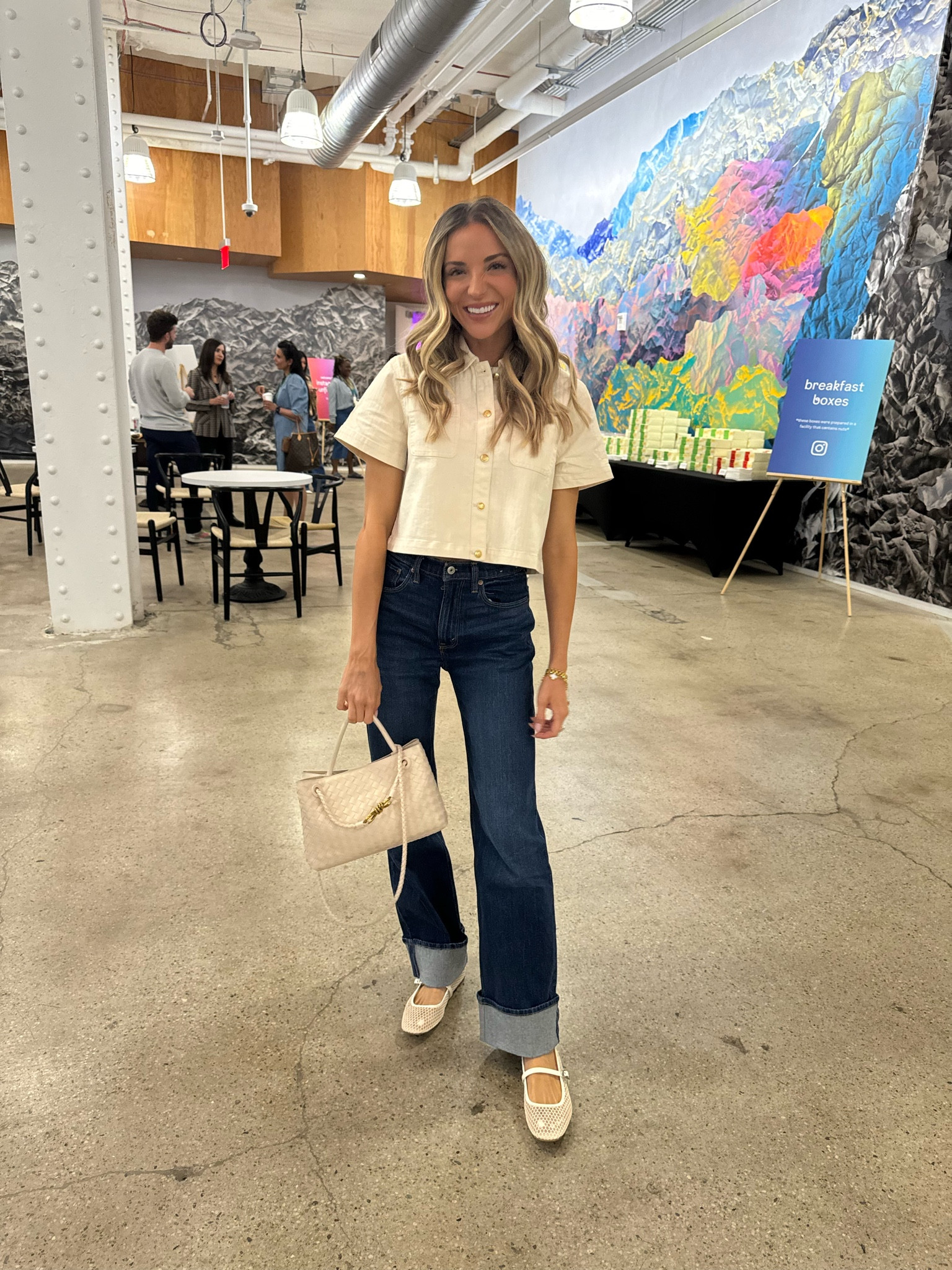 Top — J. crew, size 2
Jeans — Abercrombie, size 25
Flats — Nordstrom, size 8.5

#LTKFindsUnder50 #LTKSaleAlert #LTKFindsUnder100