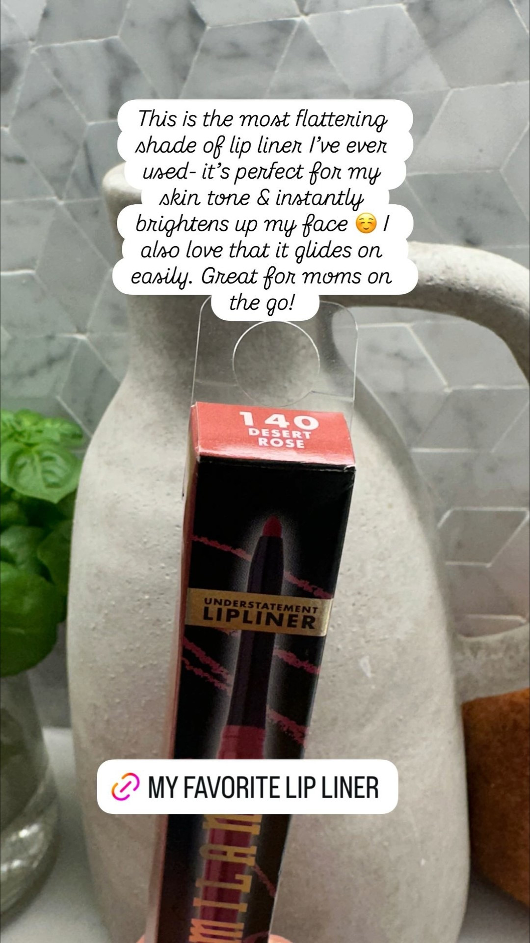 This is the most flattering shade of lip liner I’ve ever used- it’s perfect for my skin tone & instantly brightens up my face ☺️ I also love that it glides on easily. Great for moms on the go!