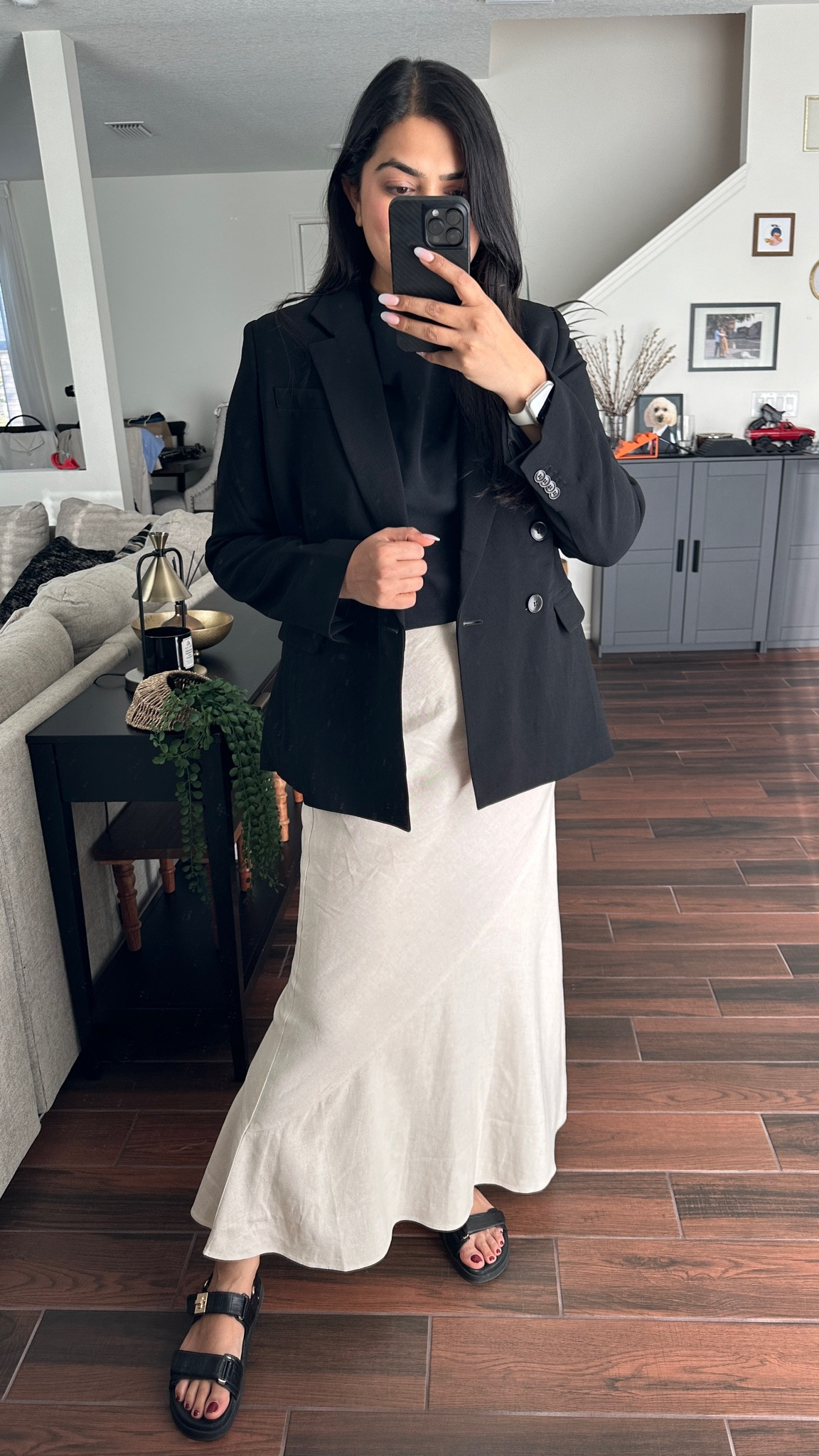 This neutral combo is a definite go to for spring — perfect layers you can adjust when it’s cold or warm. 

#LTKmidsize