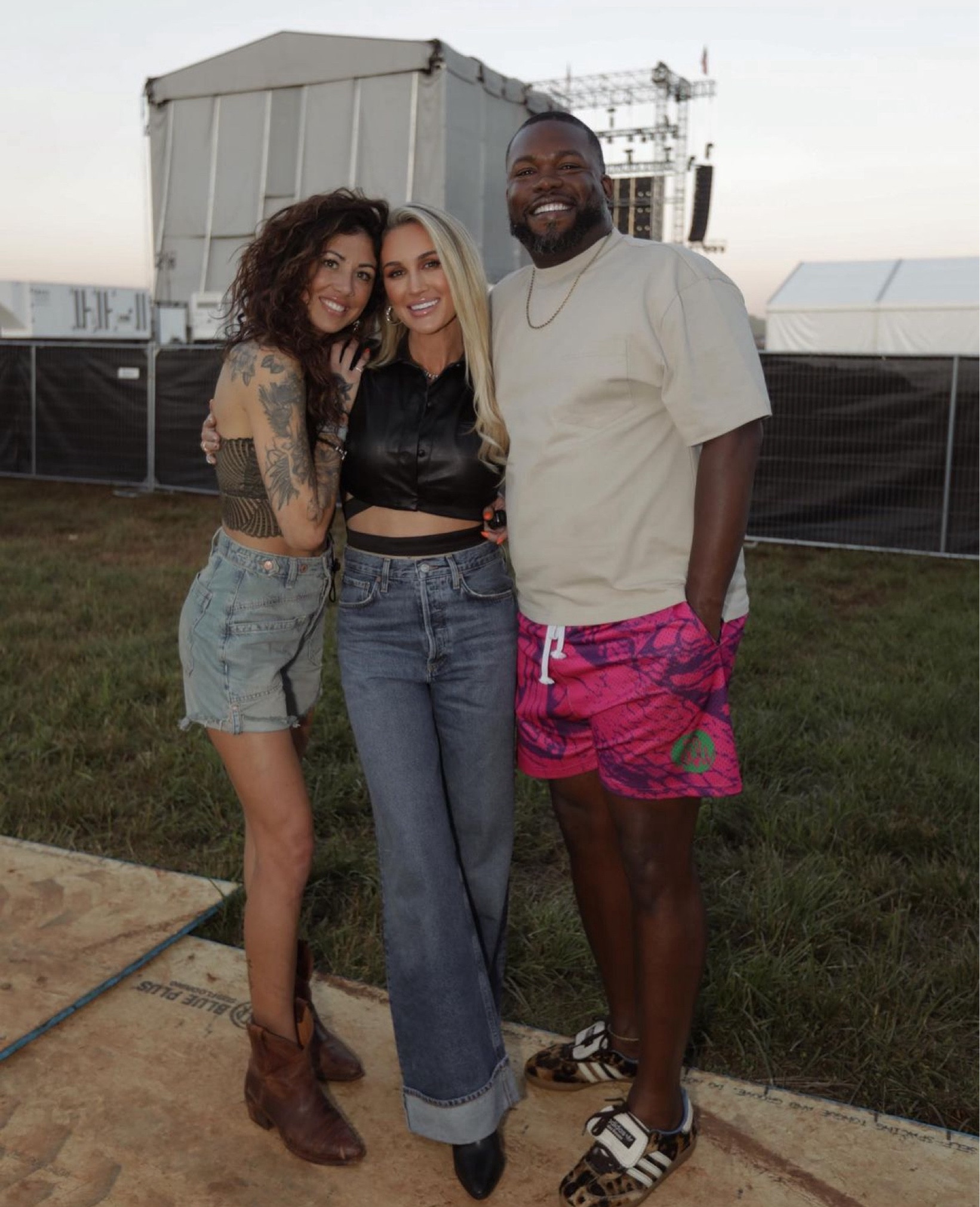 this past weekend! I linked several similar style tops since this one is sold out from REVOLVE!

Summer  l top l jeans