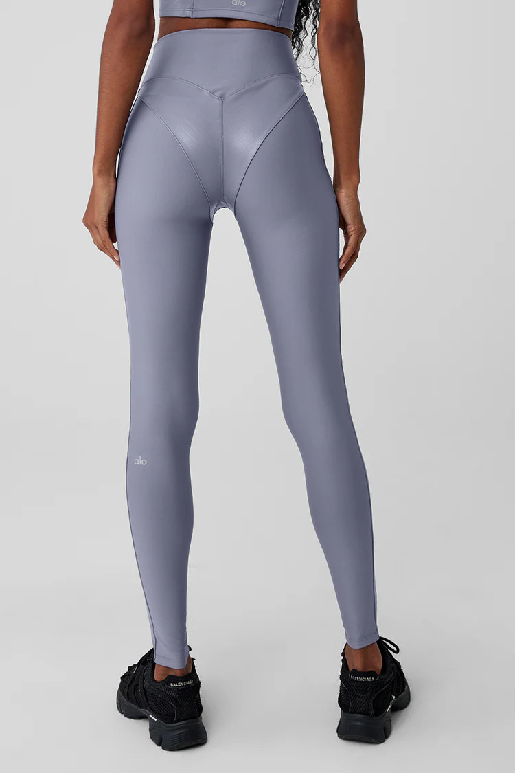 Model is 5’10” wearing XSModel is 5’10” wearing XSWearing Size Extra SmallModel is 5’10... | Alo Yoga (US)