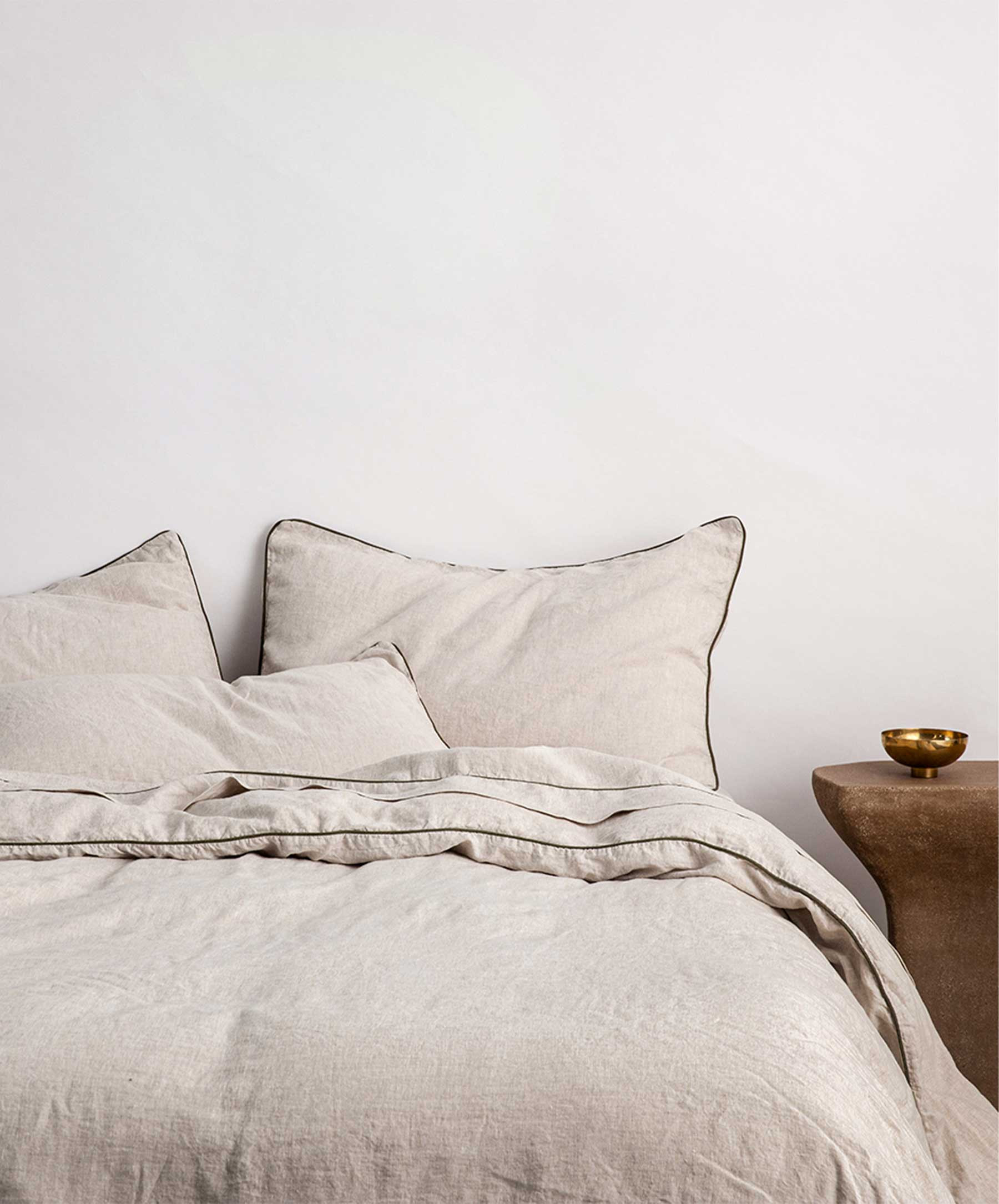 Piped Linen Duvet Cover Set - Natural and Forest | CULTIVER AU