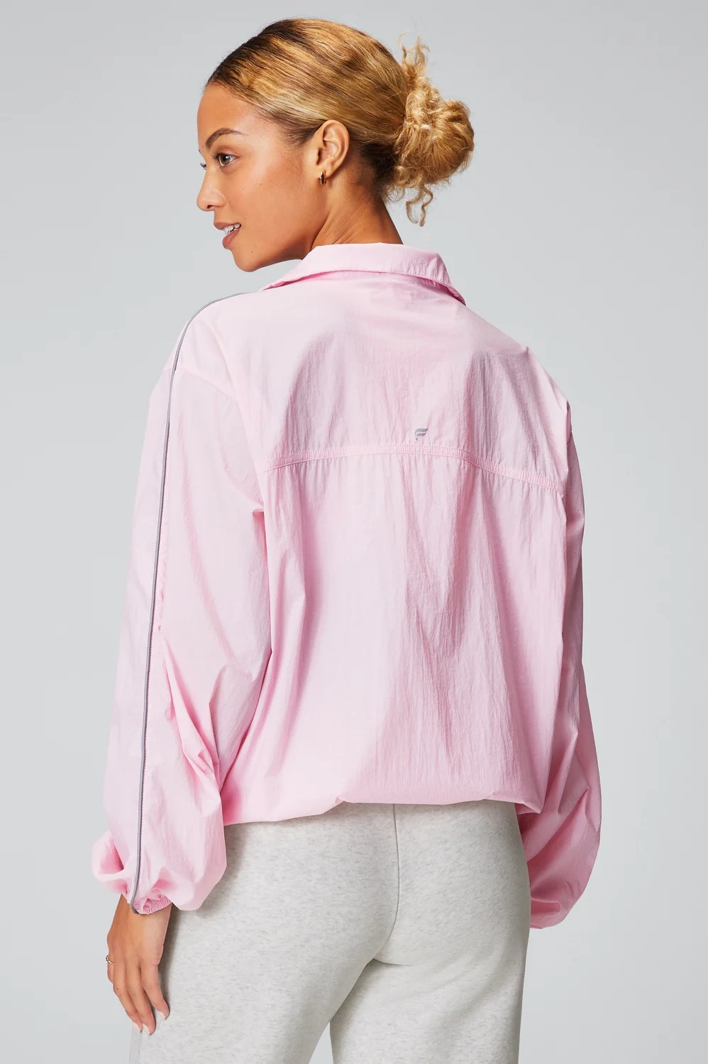 Oversized Flyweight Windbreaker | Fabletics - North America