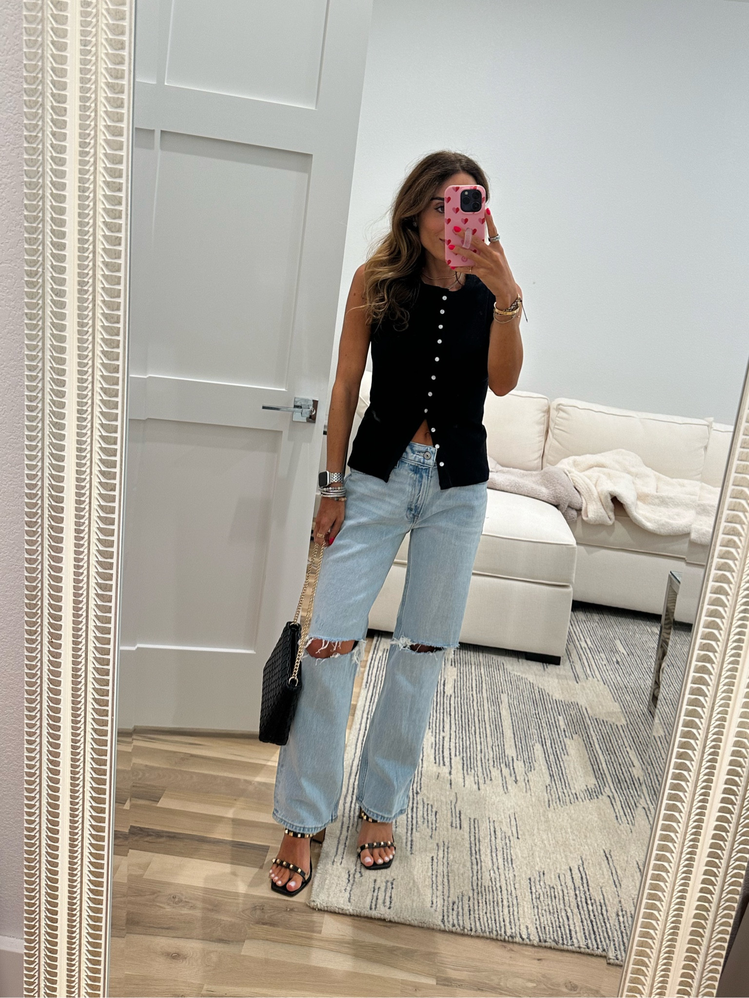 Button tank size xxs low rise baggy jeans size 23 x short code AFBELBEL 

#LTKFindsUnder100 #LTKxAF #LTKFindsUnder50