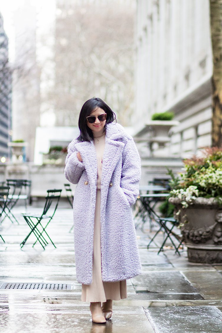 Stay warm in this ultra cozy UGG Women's Gertrude Long Teddy Coat. Full review on ElleBlogs.com: https://www.elleblogs.com/2024/01/ugg-gertrude-teddy-coat-review.html
 

 #LTKGiftGuide #LTKSeasonal #LTKStyleTip