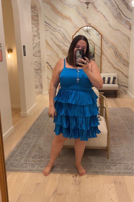 From my Mall of America Arula try-on 

Wearing a size A in this - similar to a size 1X 

#LTKcurves