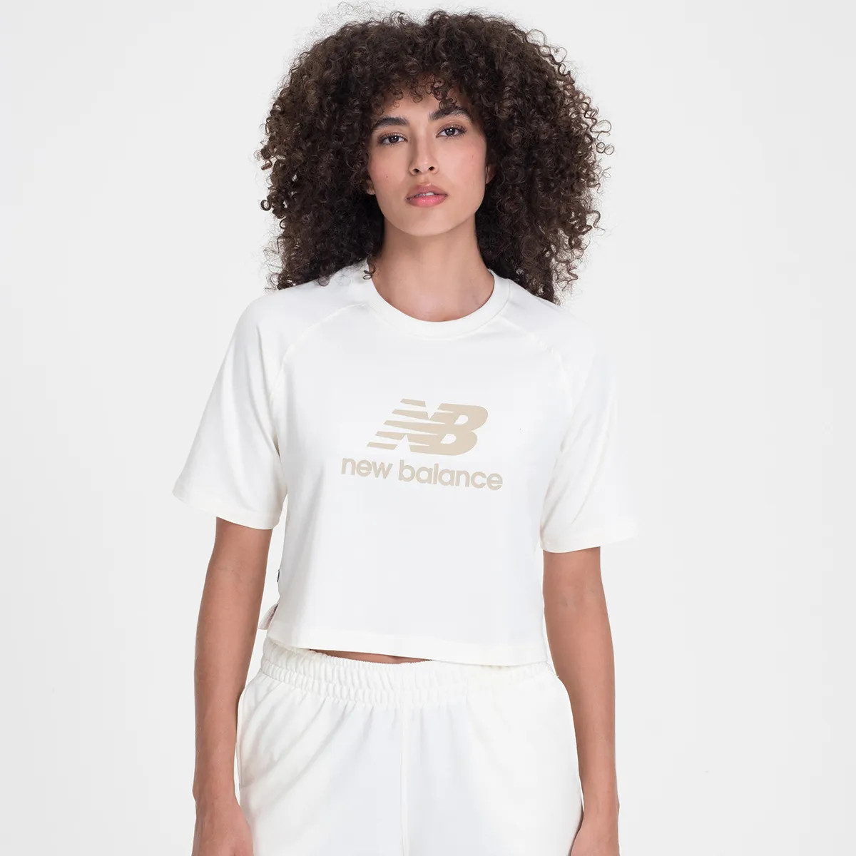 Camiseta Cropped Essentials Feminina - Select NB: roupas, tênis e acessórios | New Balance | New Balance (BR)