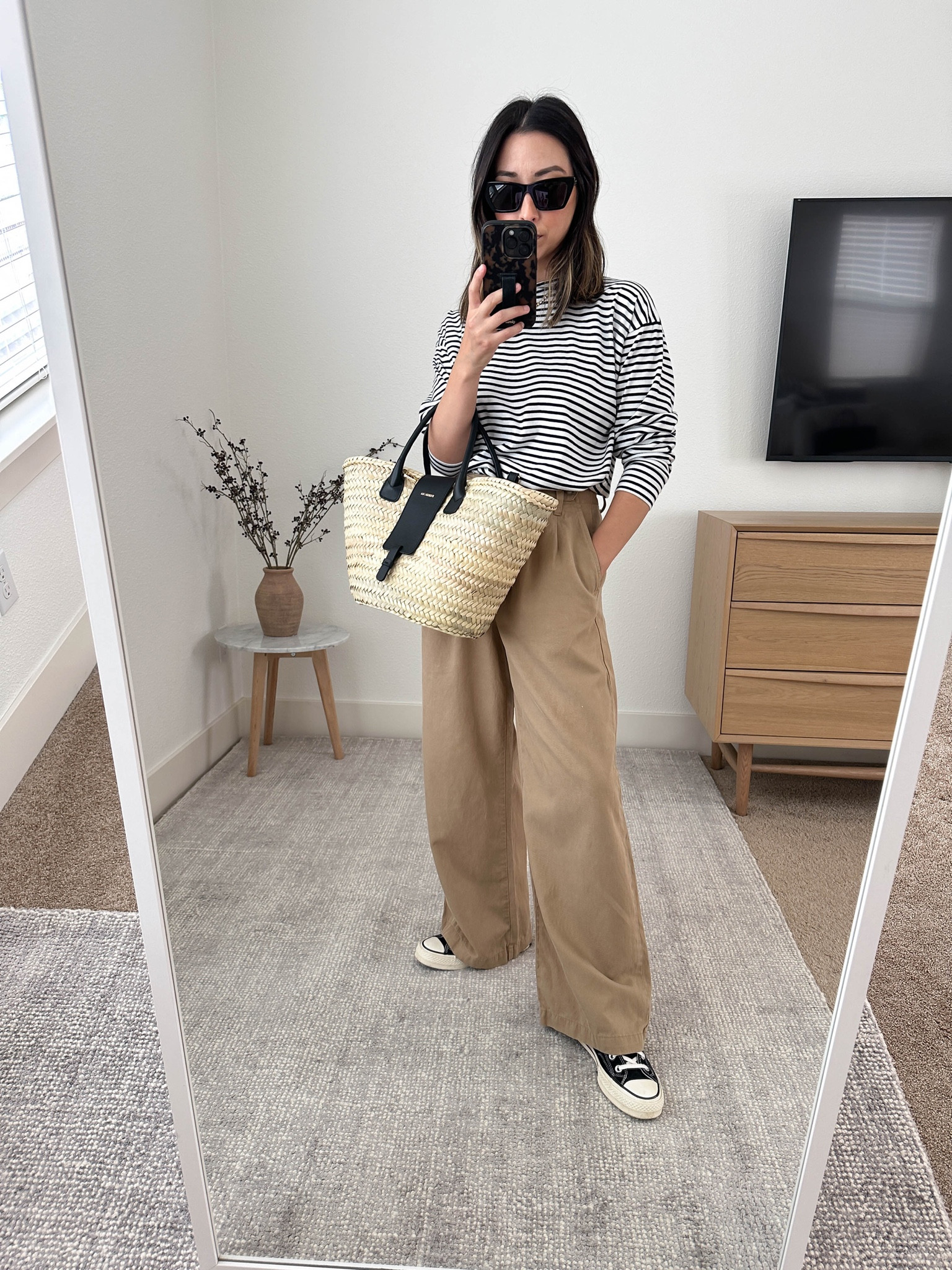 The Petite Harlow Wide-Leg Pant in 100% Linen