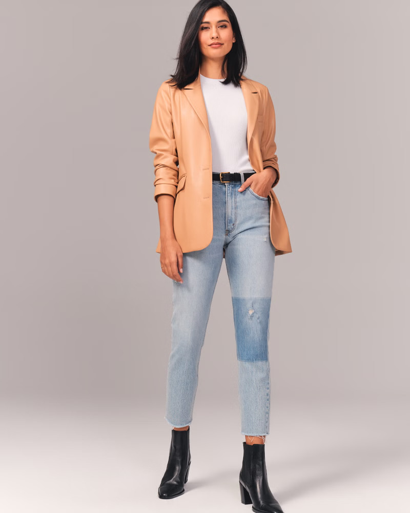 High Rise Mom Jeans | Abercrombie & Fitch (US)