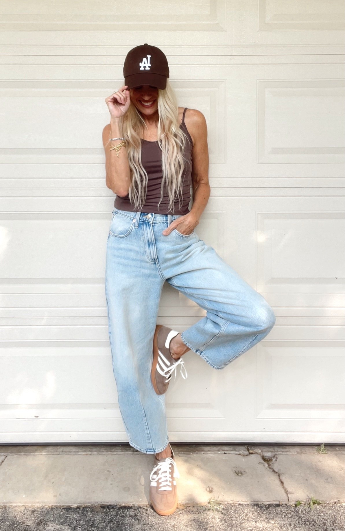 High rise barrel jeans under $40 ! 

#jeans #barrel #fall #trending 

#LTKFindsUnder50 #LTKOver40 #LTKStyleTip