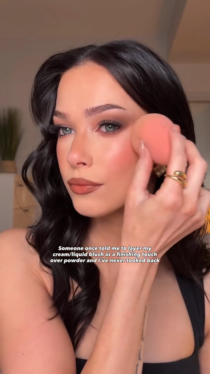 Cream blush over powder, always 💕

Last year I was at a makeup masterclass event and learned to bounce my dewy blush with a damp beauty blender over powder blush to add a natural juicy radiance back into my cheeks, you need to try this subtle makeup trick as a finishing touch!

Shade used: @nudestix Nudies Glow “Sweet Cheeks” 

#nudestix #creamblush #makeuptutorial #makeuptipsandtricks #blushtutorial