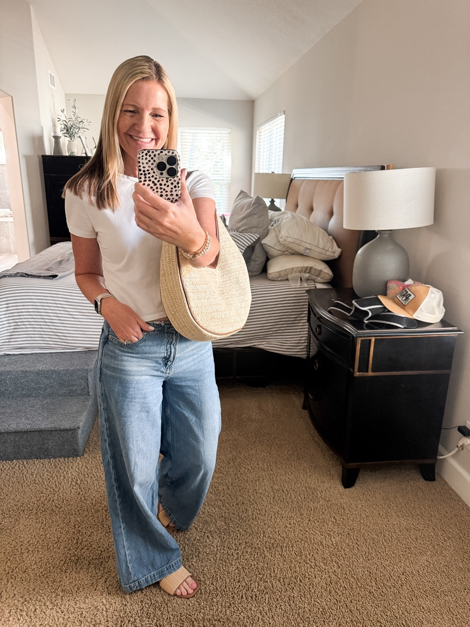 Friday’s casual look for work from home but had to share my new purse from Old Navy. It’s currently 30% off and comes in a dark brown option too. 

My Abercrombie baby tee is on sale for $20 this weekend. I size up to help with the cropping. 

My baggy relaxed jeans are Gap and my sandals are Target.

#LTKootd #LTKOver40 #LTKSaleAlert