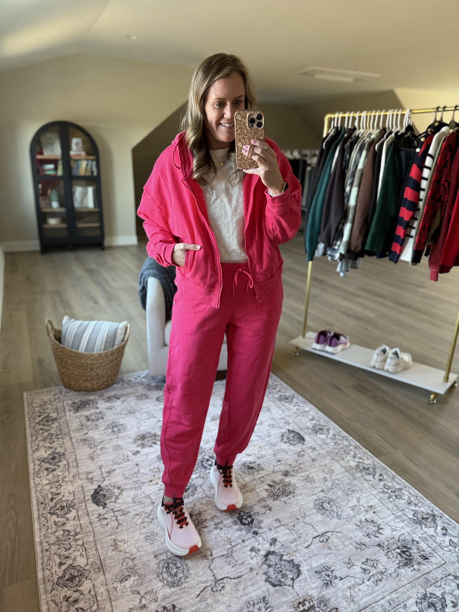 Perfect Valentine’s Day Look 💘
Fits TTS 
Target
Vest
Joggers
Sweatshirt 

#LTKdayinmylife #LTKootd #LTKmomlife