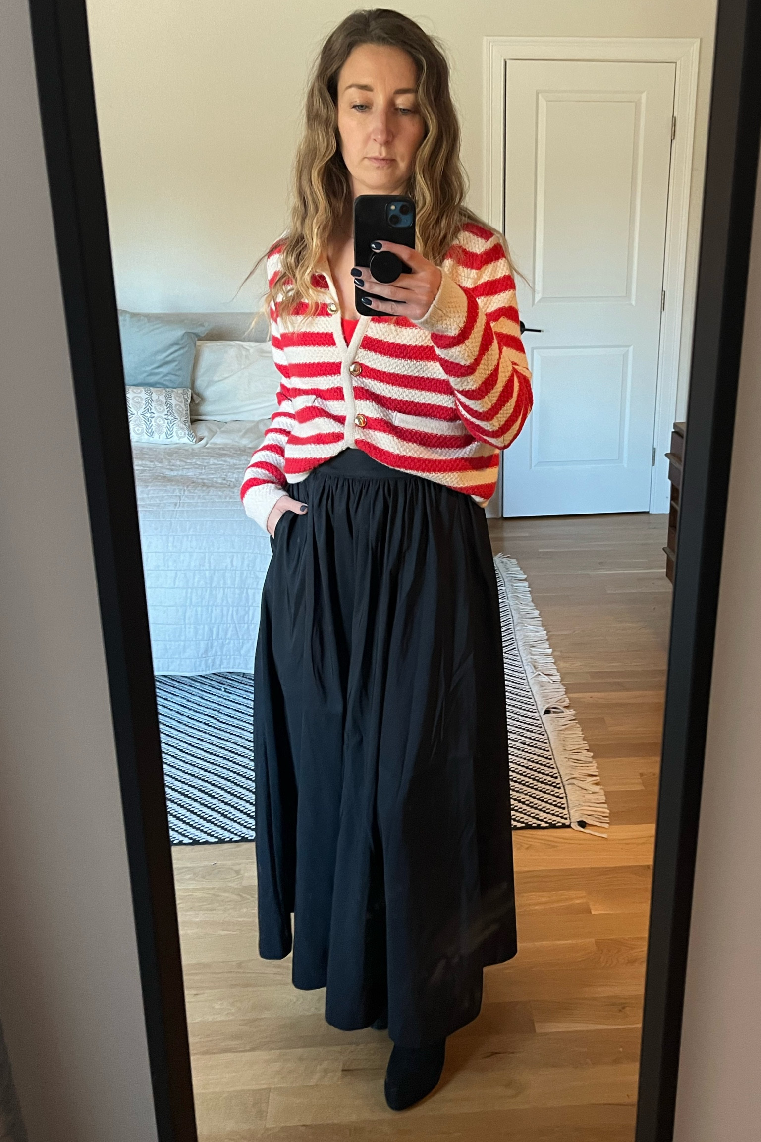 Holiday look with long black skirt

#LTKParties #LTKStyleTip