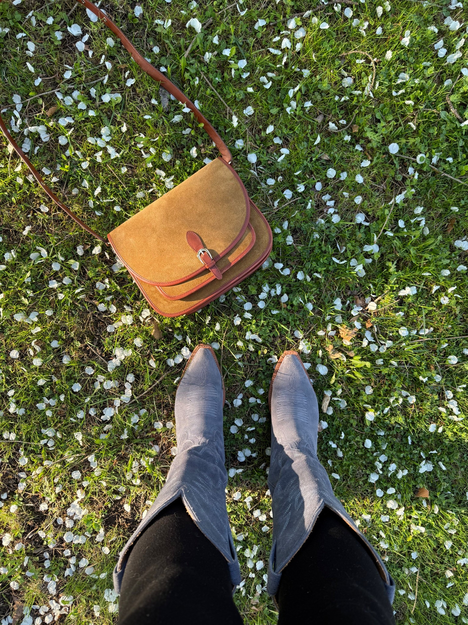 Spring! You’re here! 

Celebrating with a favorite pair of boots and a favorite bag. 

Cowboy boots, suede bag, tecovas, sezane, spring fashion, details

#LTKItBag #LTKShoeCrush