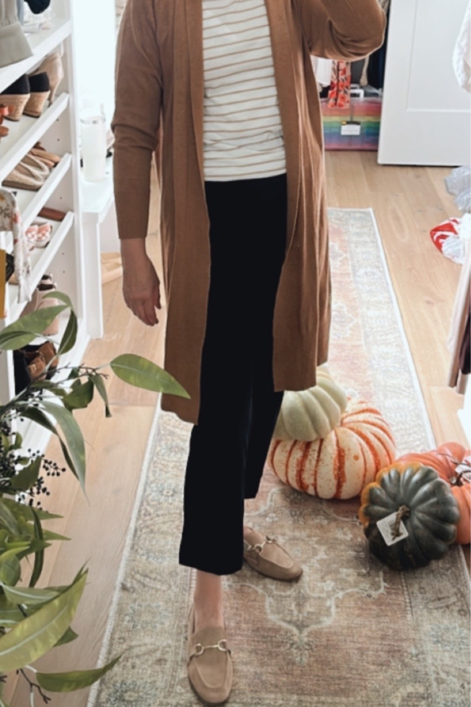 This is a cute outfit for back to school night, lunch, or shopping. Get this look from Target!



#LTKworkwear #LTKstyletip #LTKover40