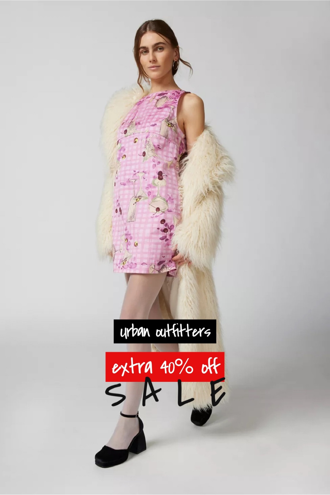 Urban Clothing for Women Over 40: Chic Style Tips