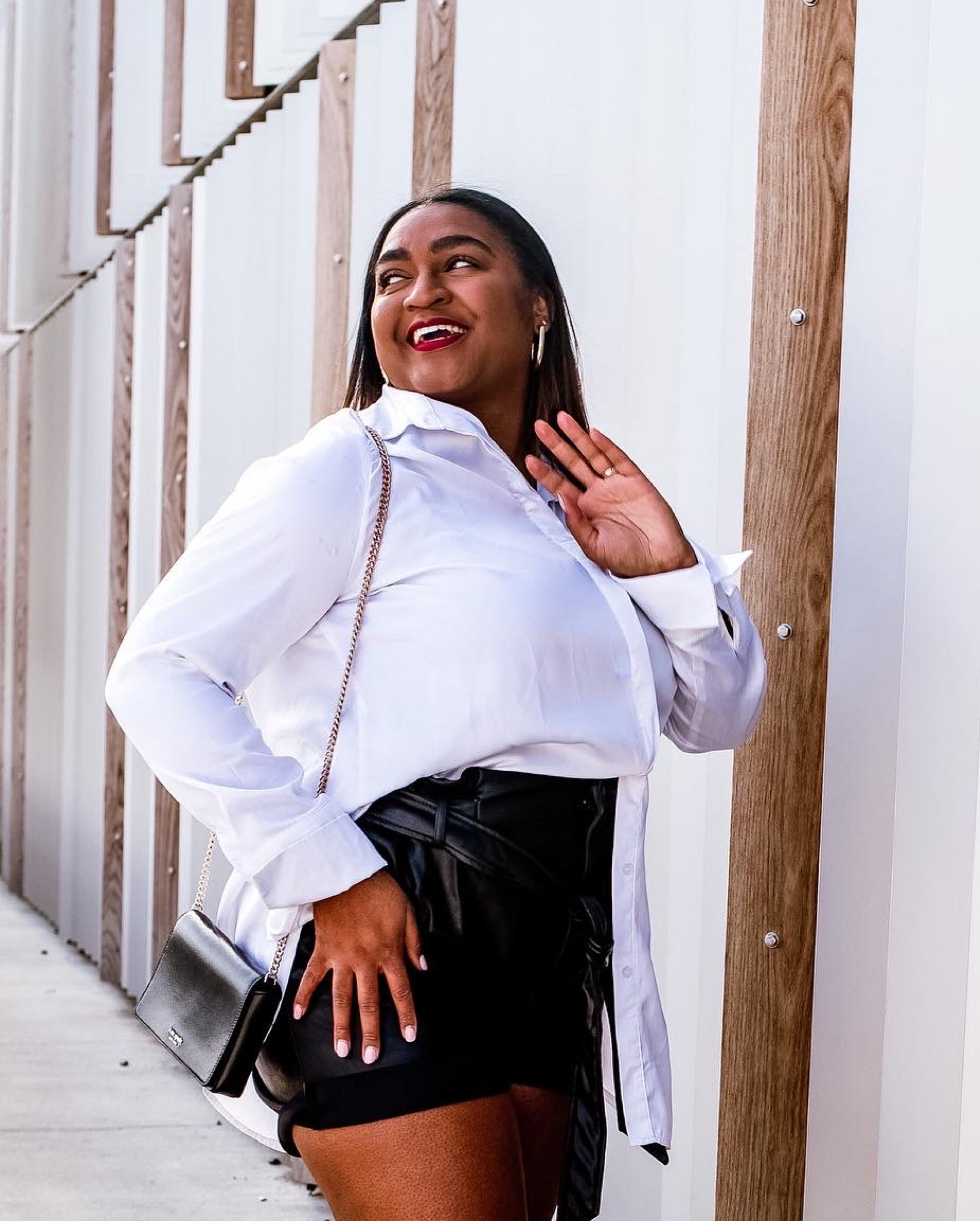 Black and white never goes out of style. I’m obsessed with mixing pictures and classic colors together  

#LTKStyleTip #LTKMidsize