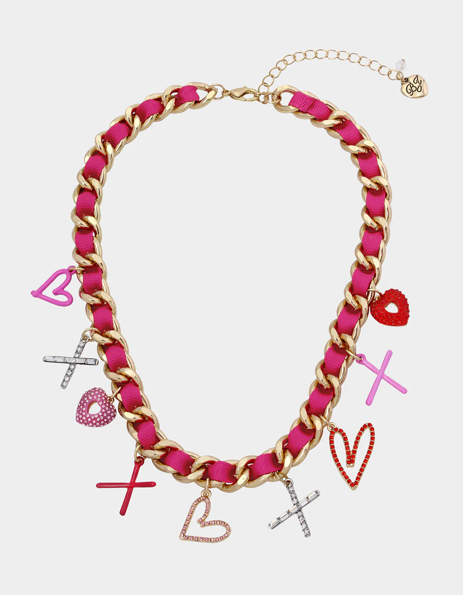 XOXO HEART CHARM NECKLACE FUCHSIA | Betsey Johnson