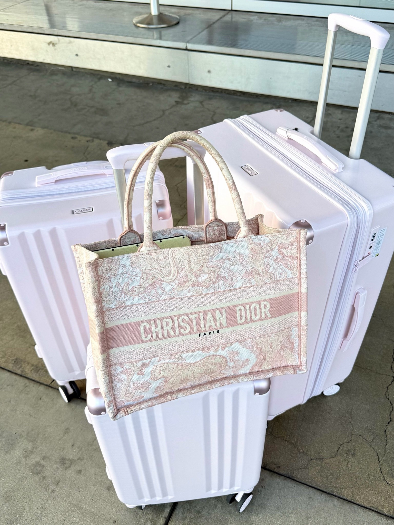 my dream luggage set 🎀

#LTKTravel