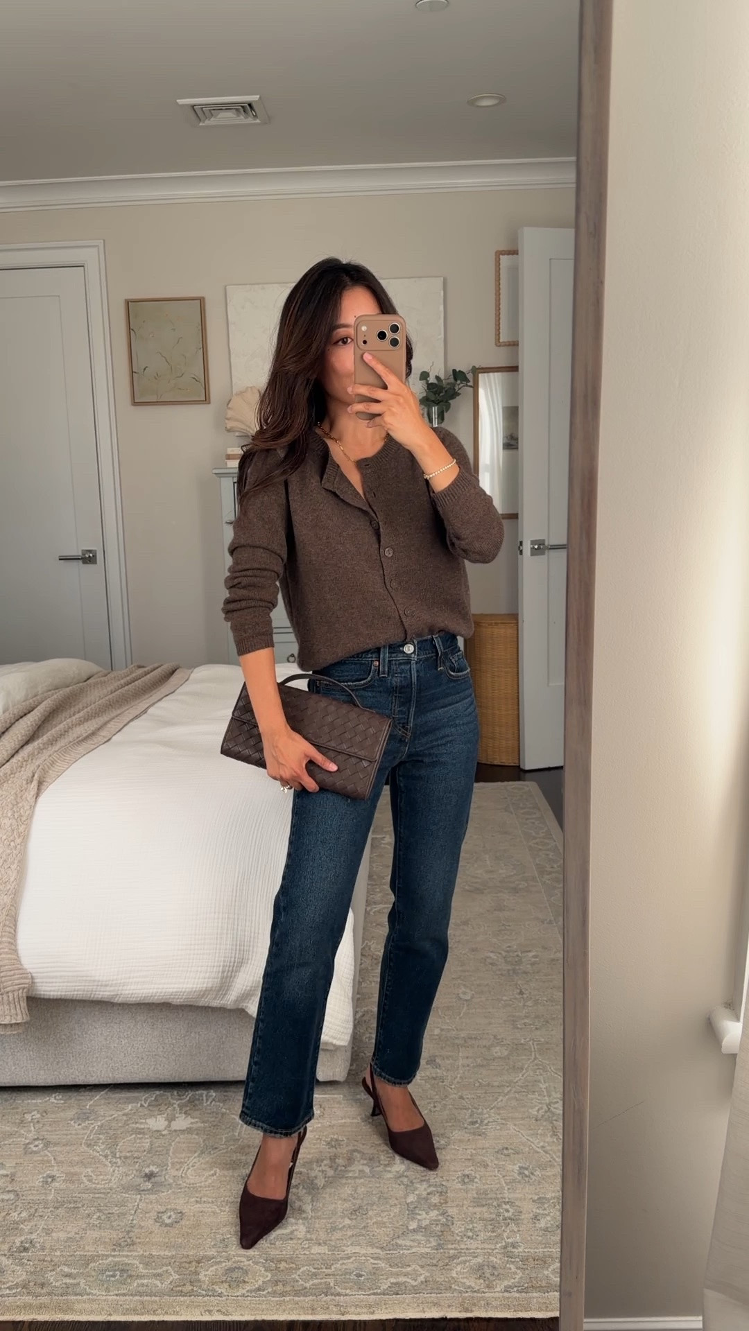 Size info below! 
• 100% Cashmere Cropped Crew Cardigan XS 
• Levi’s jeans size up at waist, I’m in 25 x 26 length 
• Handwoven clutch 
• Sam Edelman kitten heels 5.5 

Petite friendly jeans, transitional fall outfit, easy mom outfit

#LTKPetite #LTKSeasonal #LTKmomlife