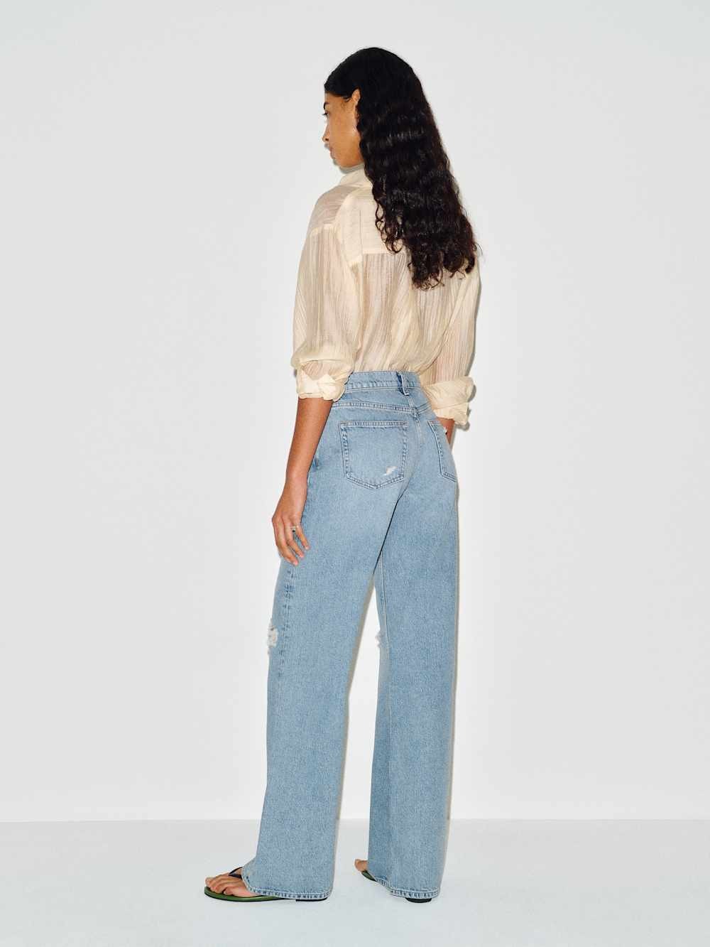 Cary Low Rise Slouchy Wide Leg Jeans | Reformation (Global)
