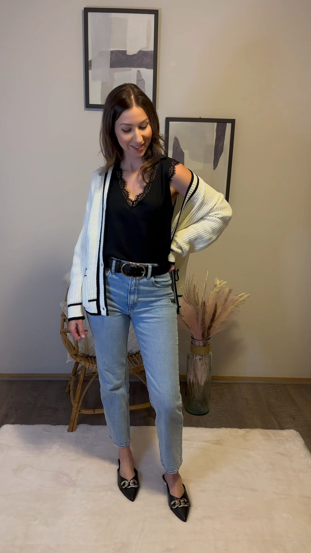 Last day to shop the Abercrombie-LTK sale for 20% off sitewide! Wearing the ultra high rise ankle straight jeans in size 27R and fit is true to size. They complete any great fall outfit. 🤍

Follow @jenniferxherron for more inspiration ✨

#LTKSale #LTKsalealert #LTKfindsunder100
