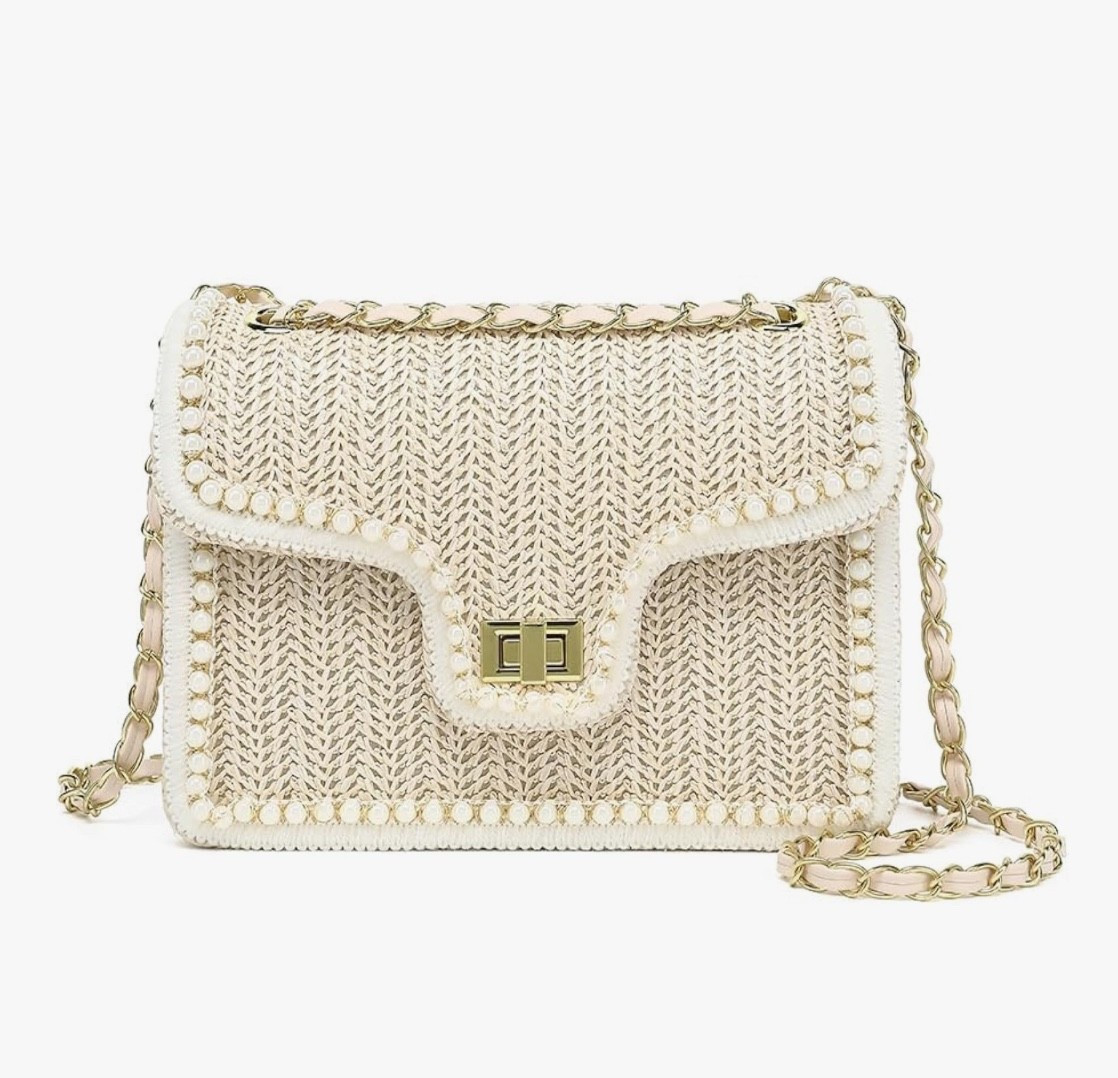 Prettiest pearl handbag for with cutest gold chain. 

#LTKgrwm #LTKootd #LTKSeasonal