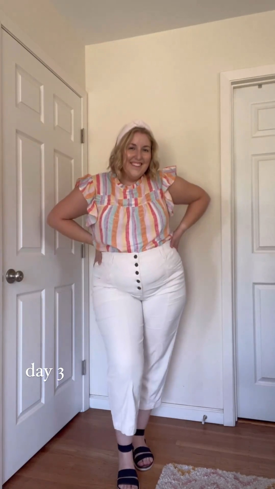 Teacher outfit inspo day 3/7✨ 

Pants & top are XXL - the pants are SO comfy, I have them in 3 colors! 

#LTKmidsize #LTKstyletip #LTKplussize