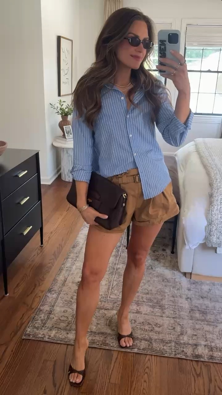 OOTN. Top runs smaller. In a 34 but would prob prefer more room in a 36. Shorts stretch a good amount! 

Code: LAURENROSCOPF for your first free bag borrow on Vivrelle.